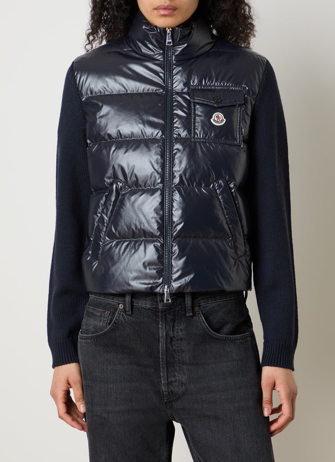 Moncler Fijngebreid vest met gewatteerd voorpand - detail 2 donkerblauw