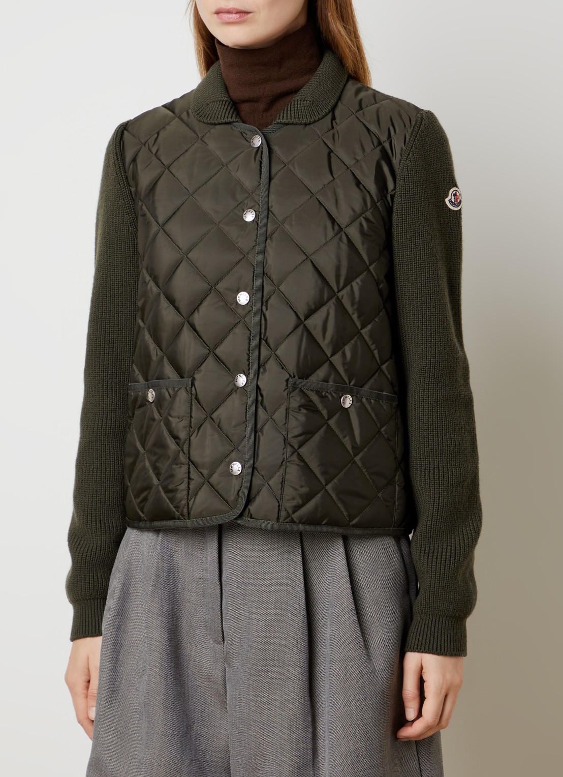 Moncler Fijngebreid vest met logo en opgestikte zakken - detail olijfgroen