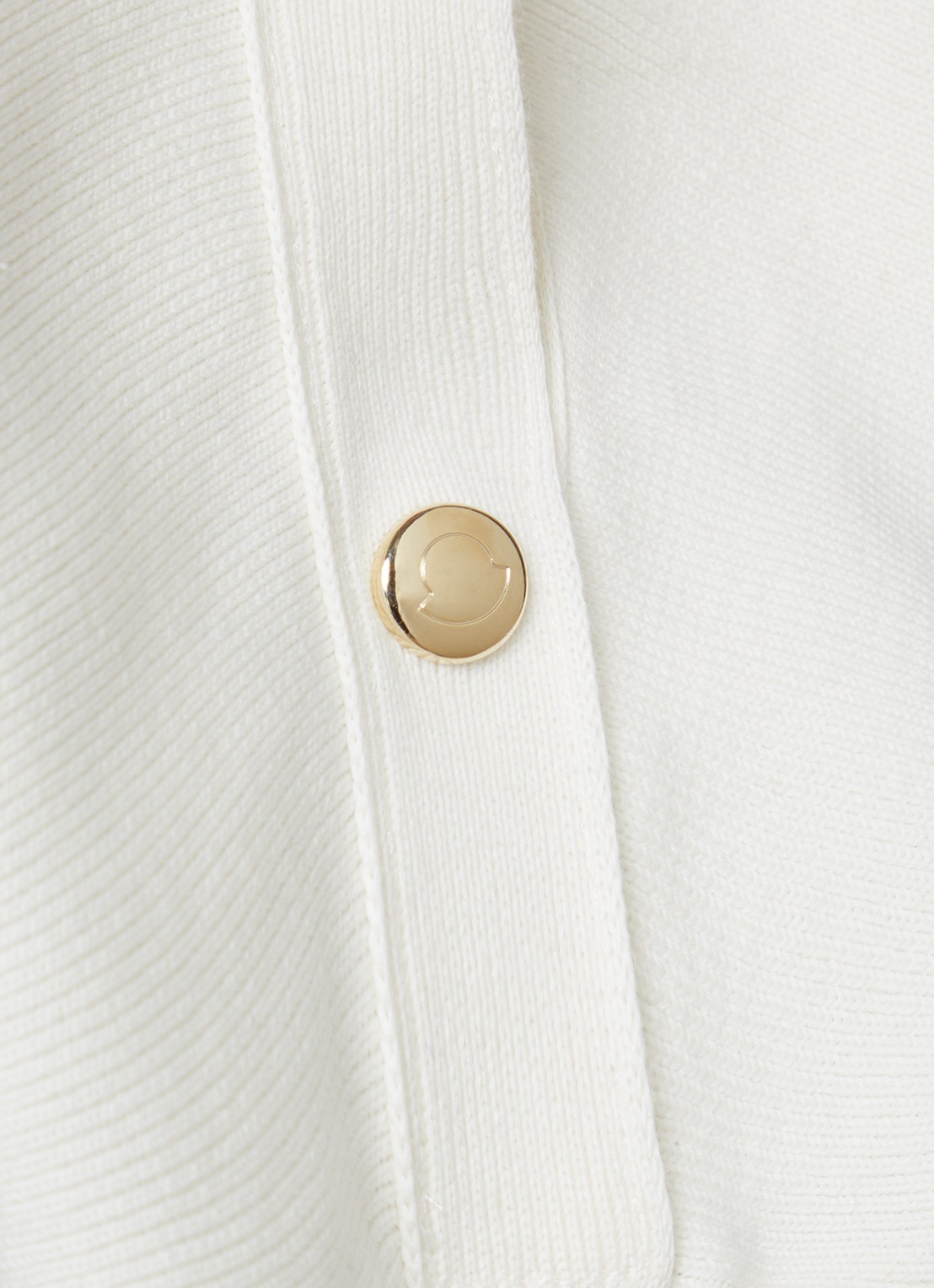 Moncler Fijngebreide top met logo en sierknopen - detail 2 gebroken wit