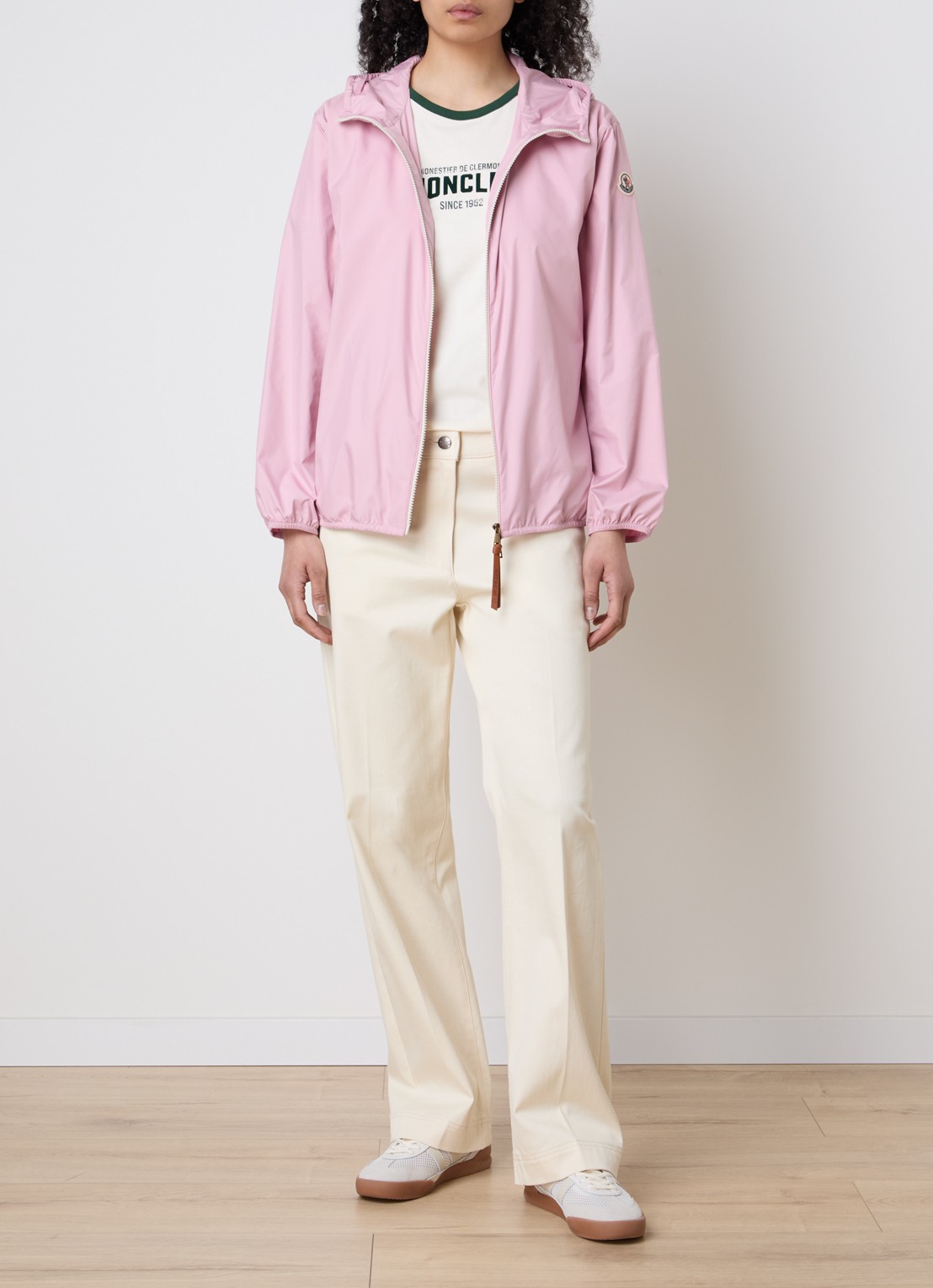 Moncler Fregeos windjack met capuchon en steekzakken - voorkant 3 roze