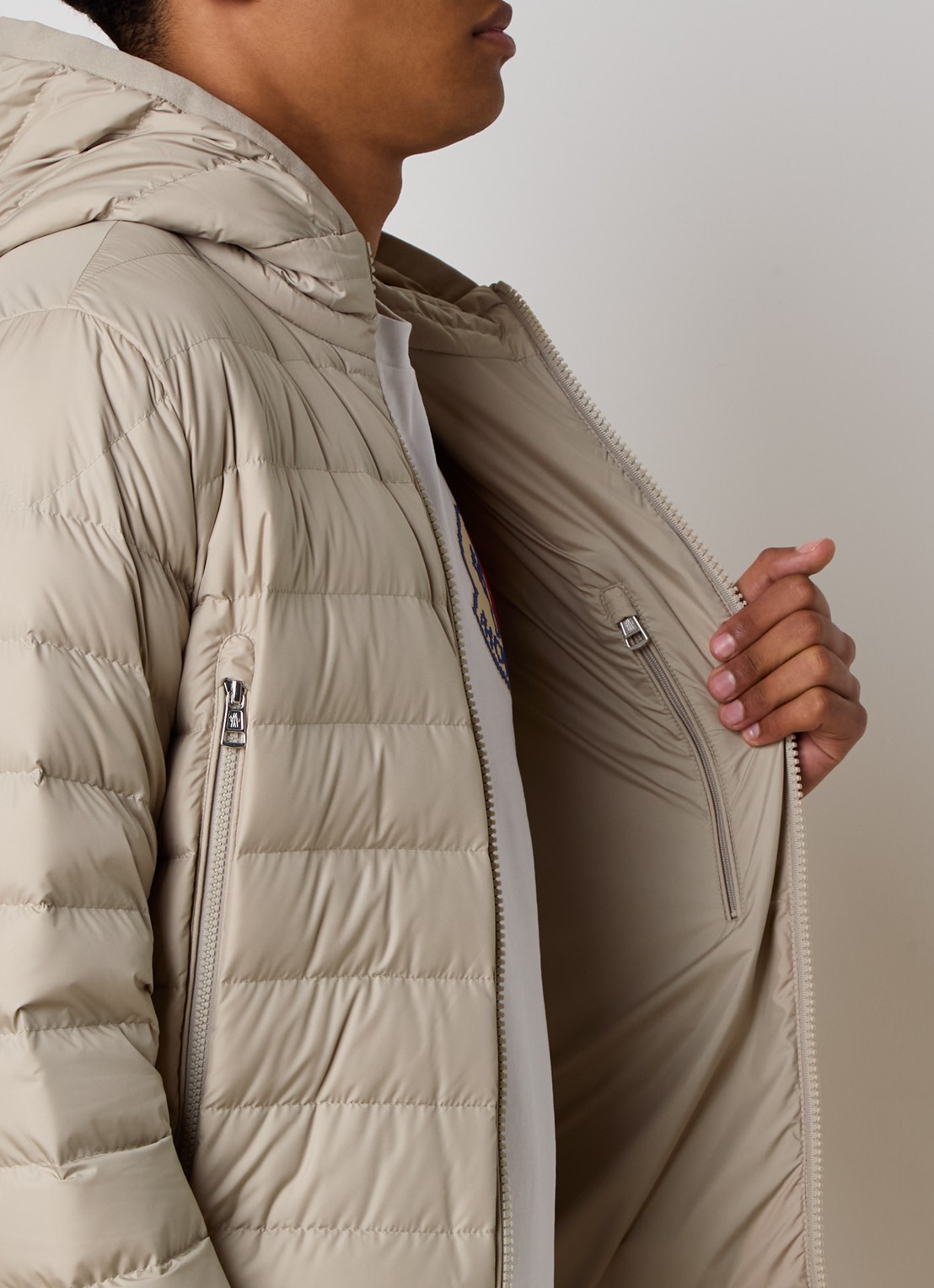 Moncler Galion gewatteerd jack met donsvulling en capuchon - detail 3 beige