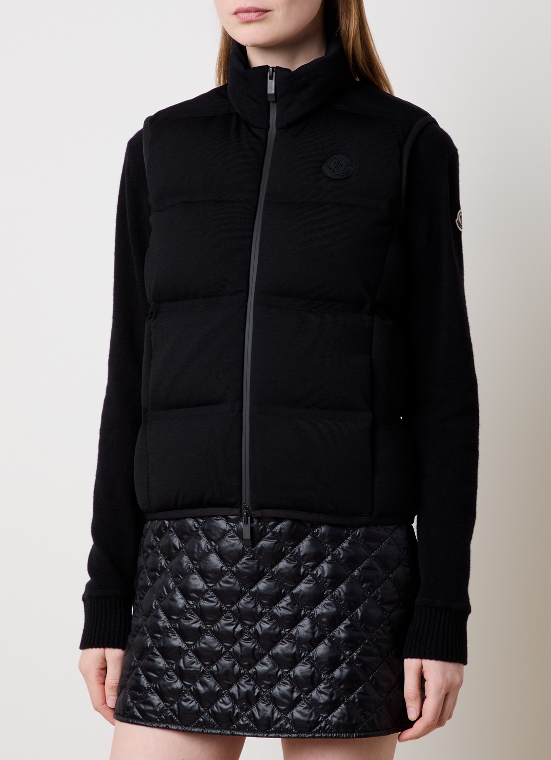 Moncler Gewatteerde bodywarmer met donsvulling en logo - detail 4 zwart