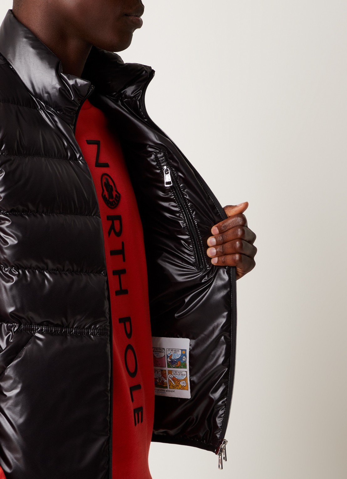 Moncler Gewatteerde bodywarmer met donsvulling - detail 3 zwart