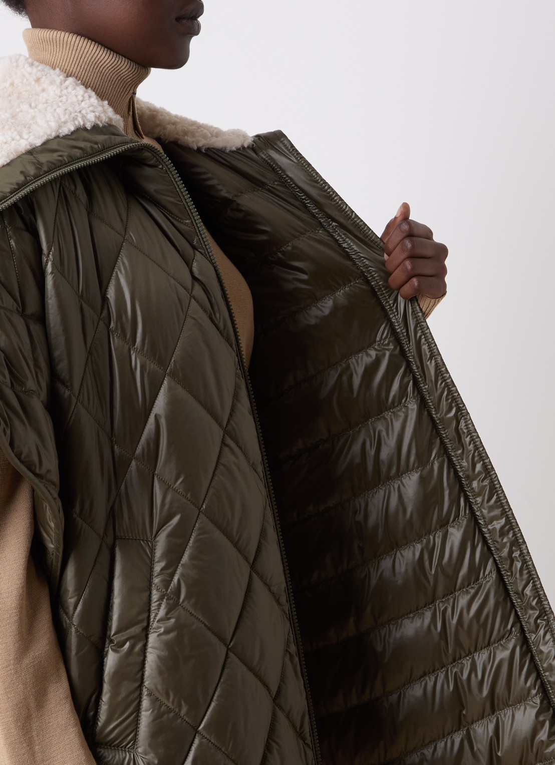 Moncler Gewatteerde cape met donsvulling en steekzakken - detail 5 olijfgroen
