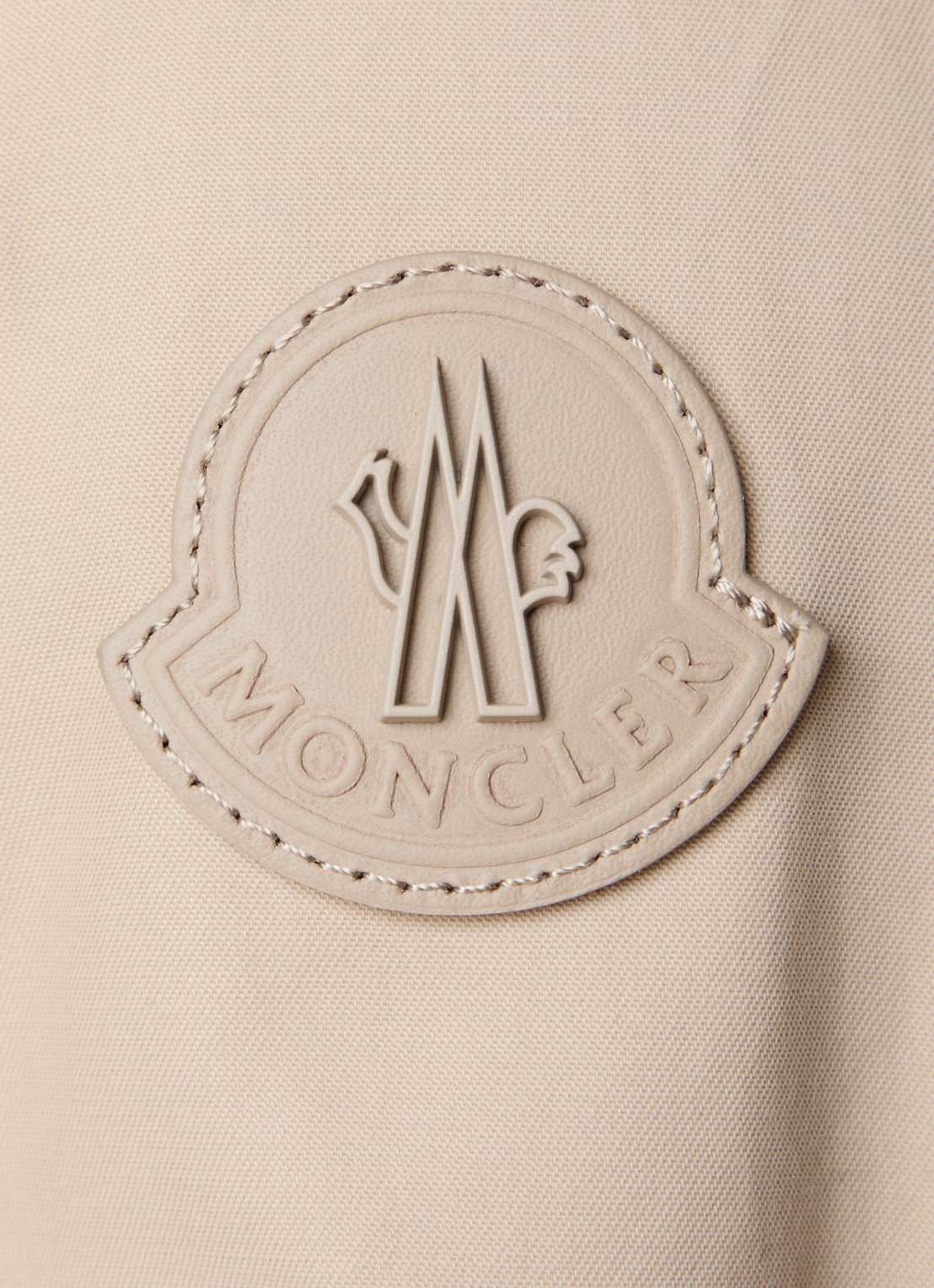 Moncler Gilben jack met ritszakken en logo - detail 4 beige