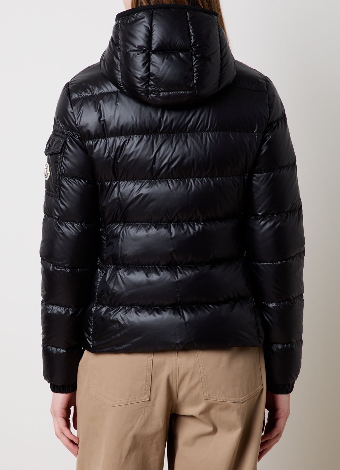 Moncler Gles gewatteerd jack met donsvulling en capuchon - achterkant zwart