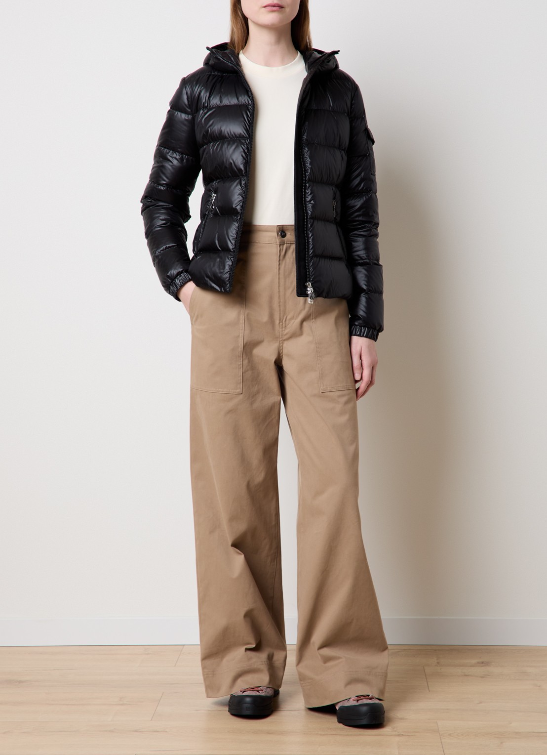 Moncler Gles gewatteerd jack met donsvulling en capuchon - voorkant 6 zwart