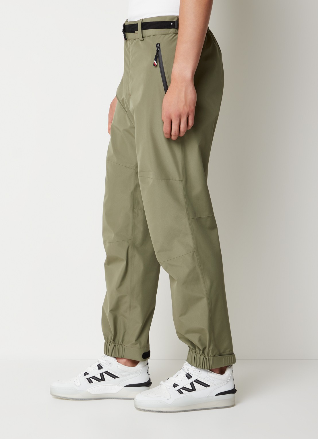 Moncler Gore-Tex tapered fit joggingbroek van softshell met ritszakken - detail 3 mosgroen