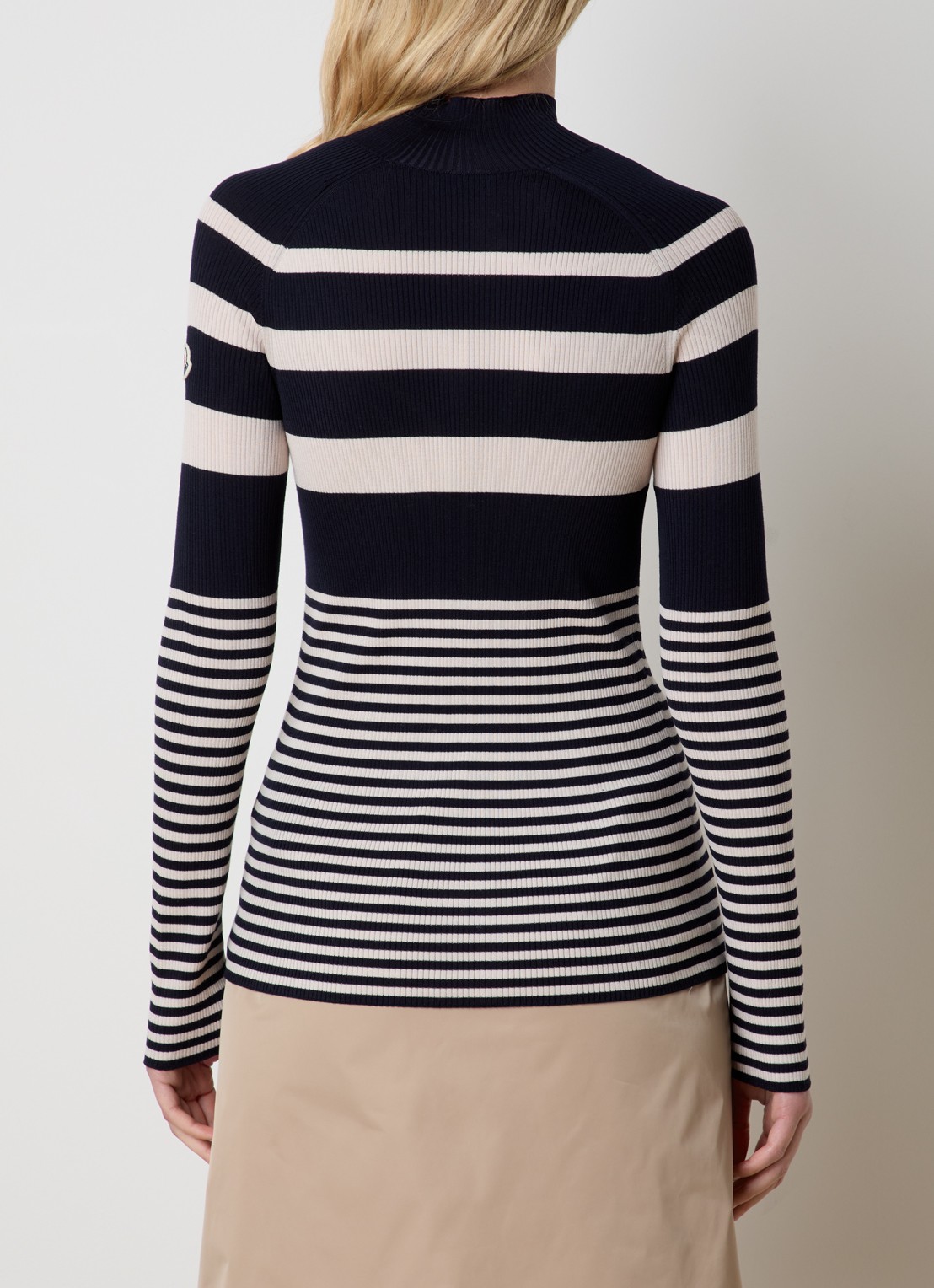 Moncler Grofgebreide coltrui van scheerwol met streepprint - achterkant 3 donkerblauw