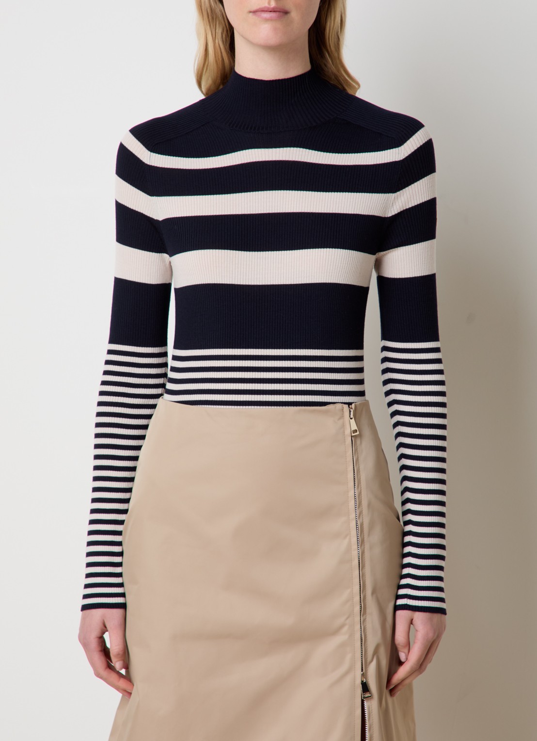 Moncler Grofgebreide coltrui van scheerwol met streepprint - detail 4 donkerblauw