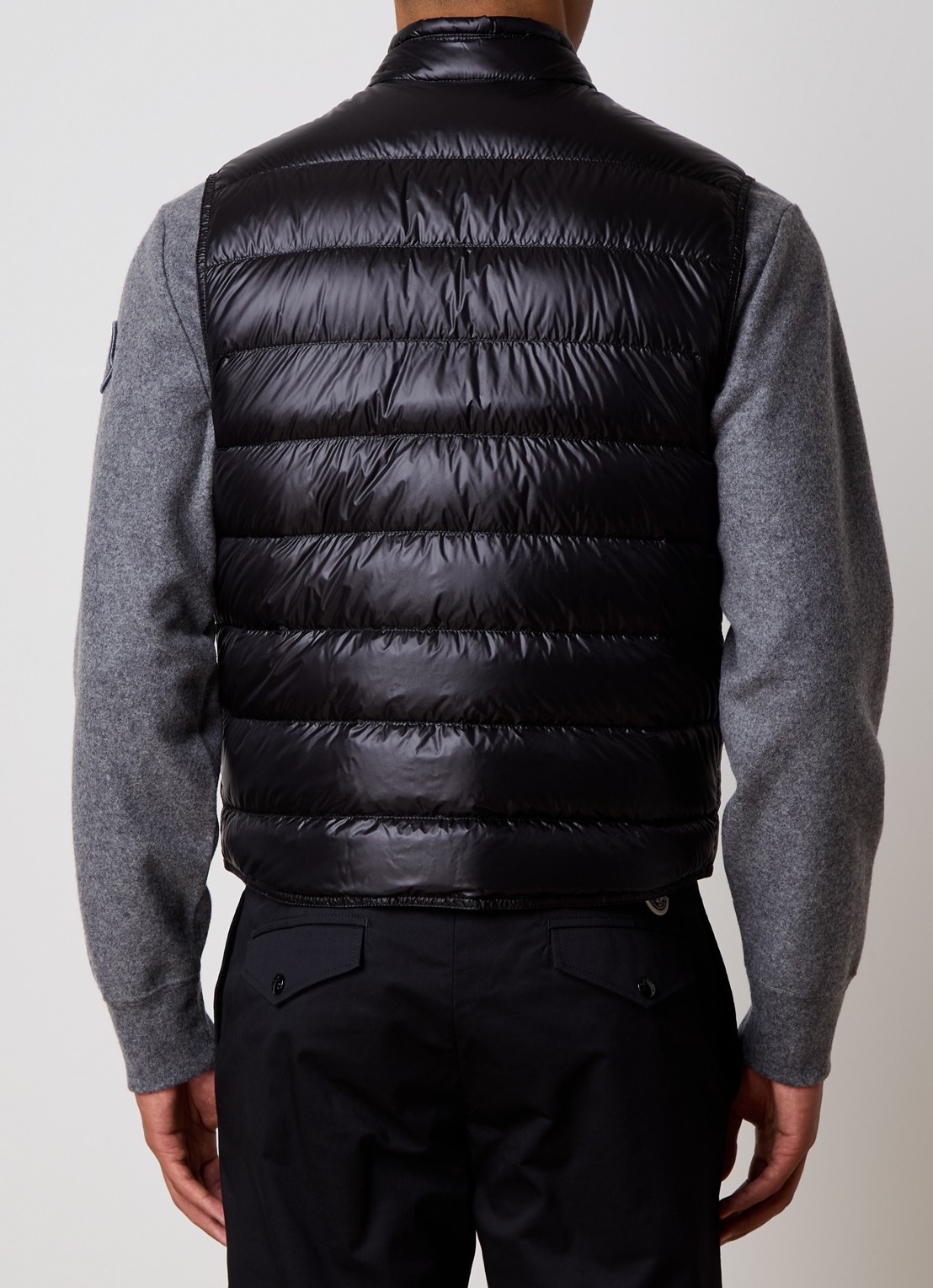 Moncler Gui gewatteerde bodywarmer met donsvulling en logo - achterkant 4 zwart