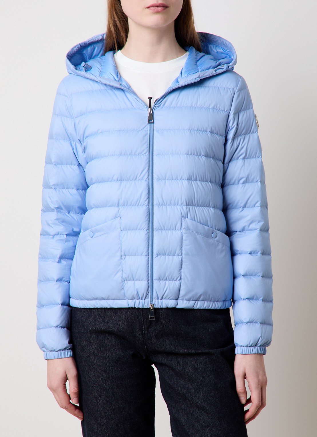 Moncler Hede puffer jack met capuchon en donsvulling - detail 4 lichtblauw