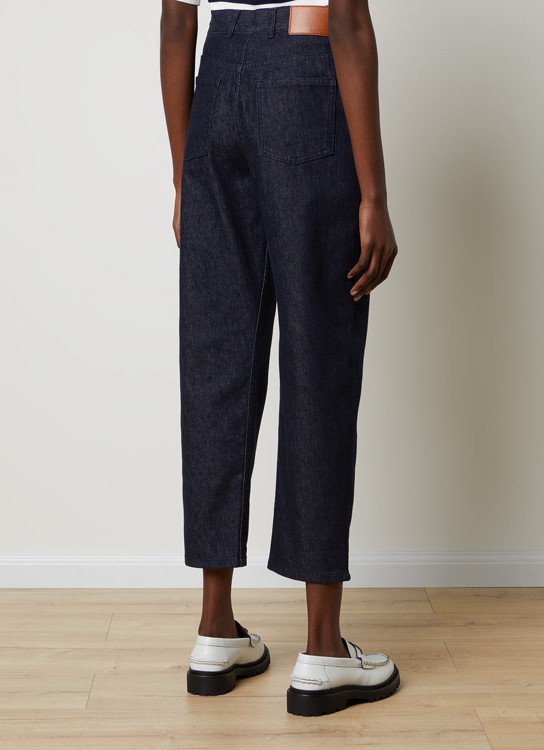 Moncler High waist cropped straight leg jeans met donkere wassing - achterkant indigo