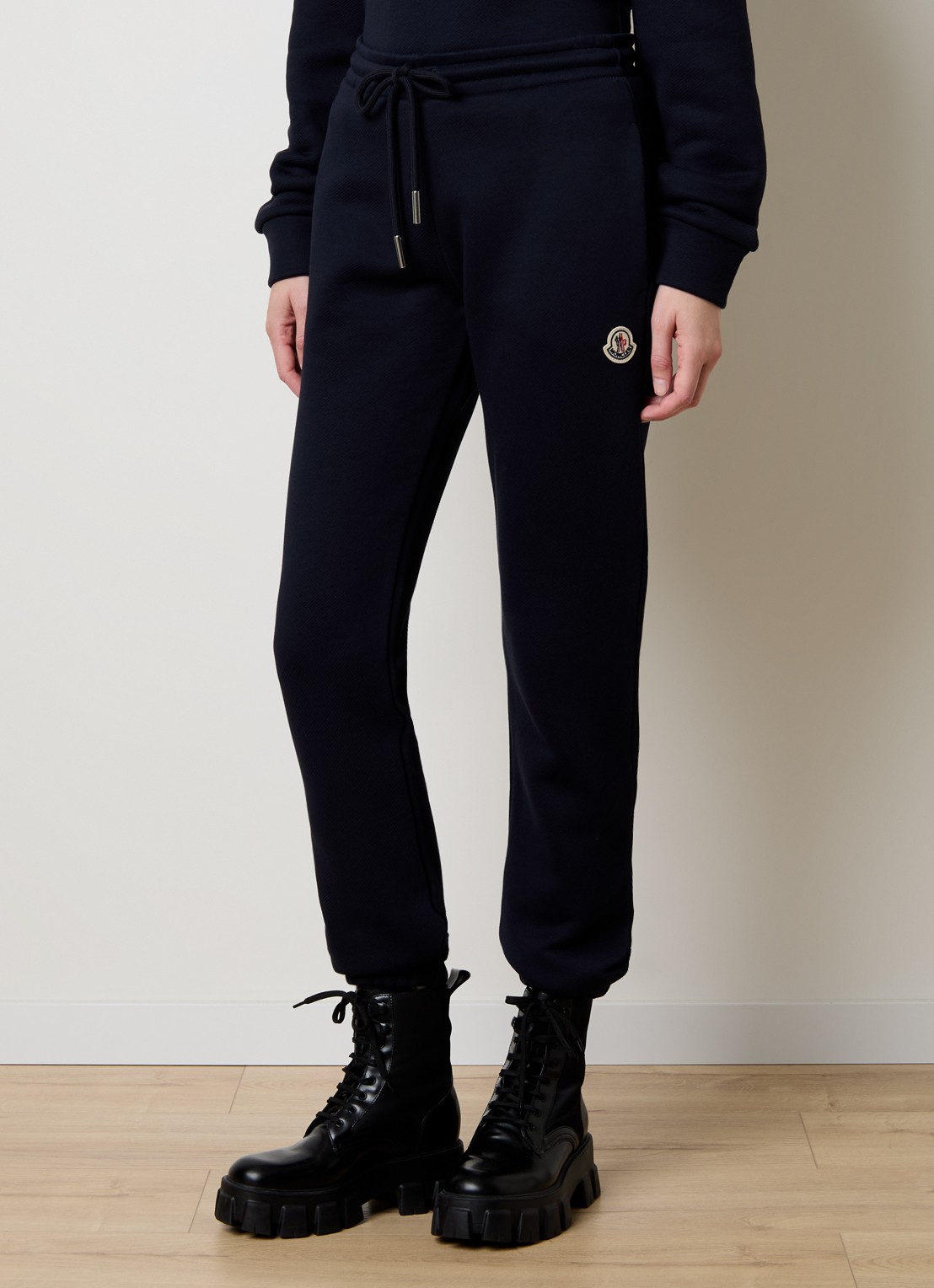 Moncler High waist tapered fit joggingbroek met logo - detail 4 donkerblauw