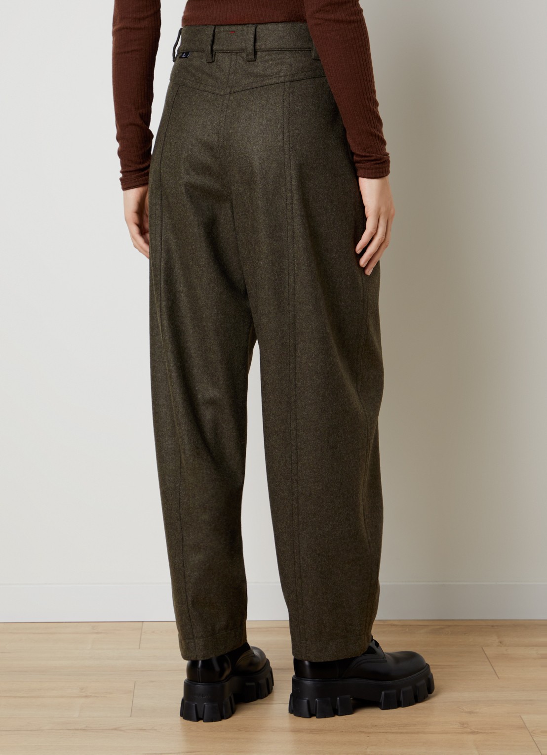 Moncler High waist wide fit broek van wol met steekzakken - achterkant bronsgroen