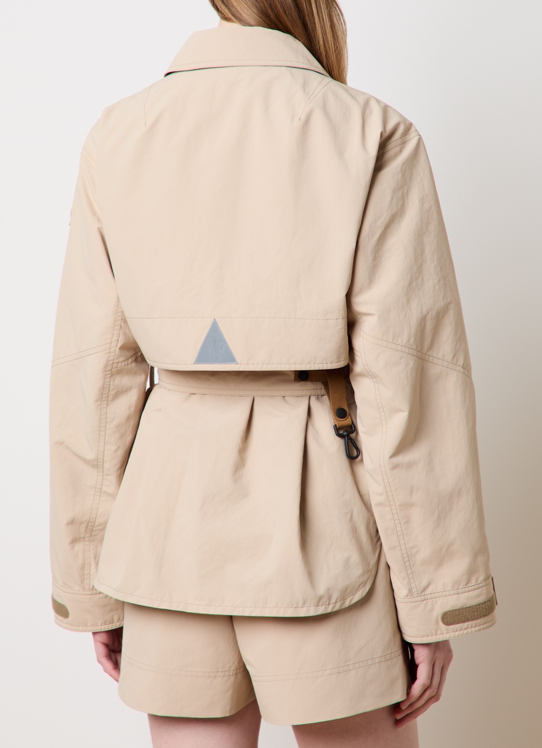 Moncler Kaeng jack met ceintuur - achterkant 6 beige