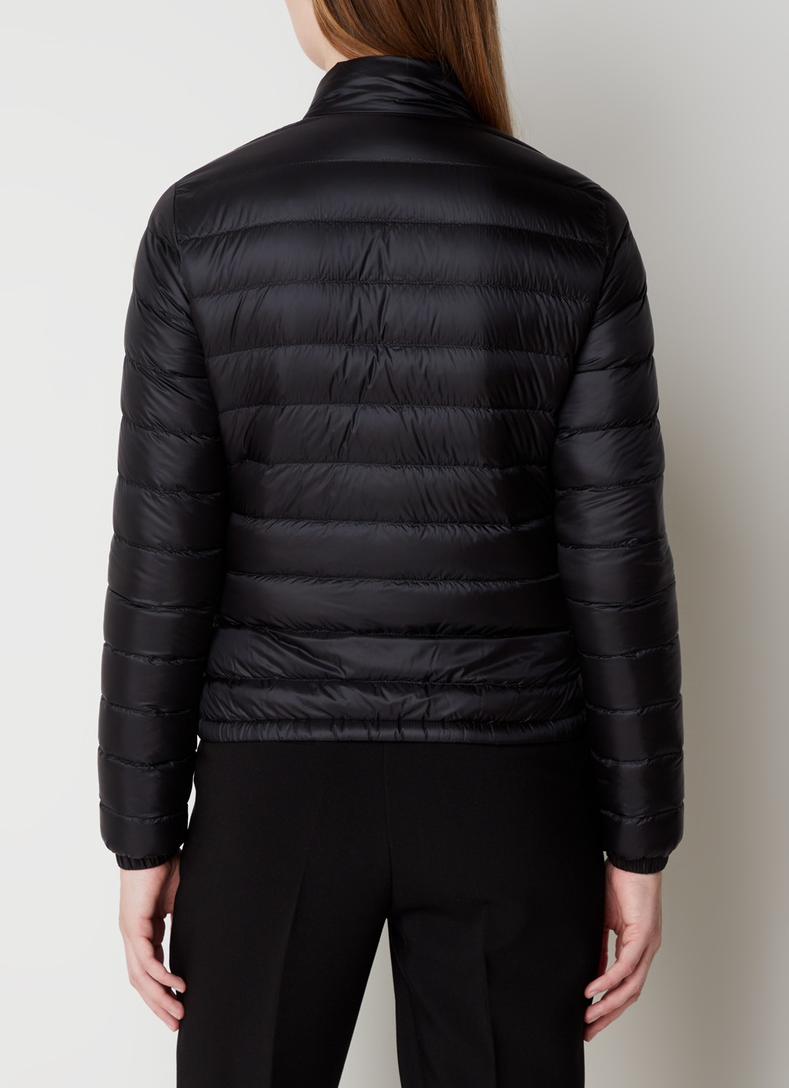 Moncler Lans gewatteerd jack met donsvulling met logoborduring - achterkant zwart