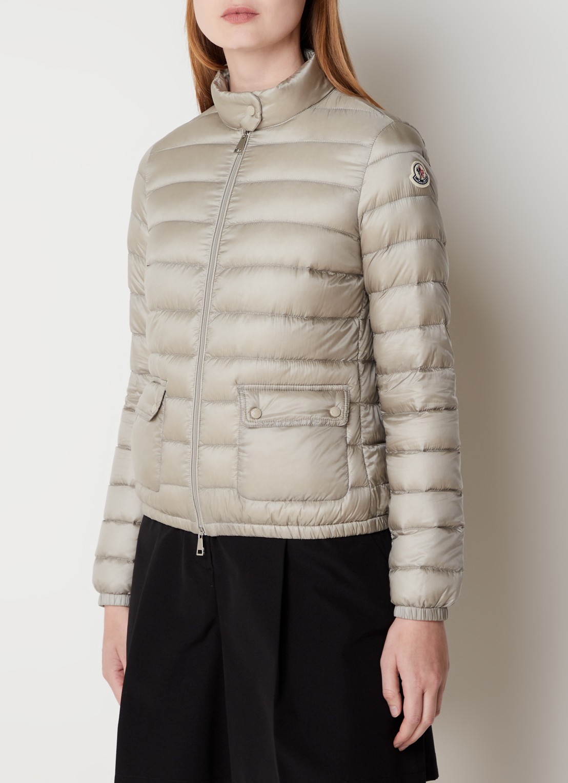 Moncler Lans gewatteerd jack met donsvulling met logoborduring - detail 3 donkerbeige