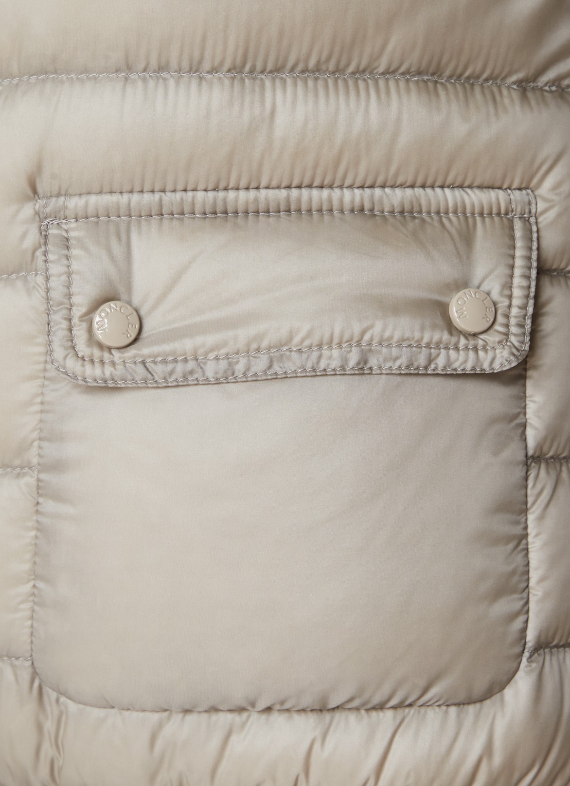 Moncler Lans gewatteerd jack met donsvulling met logoborduring - detail 5 donkerbeige