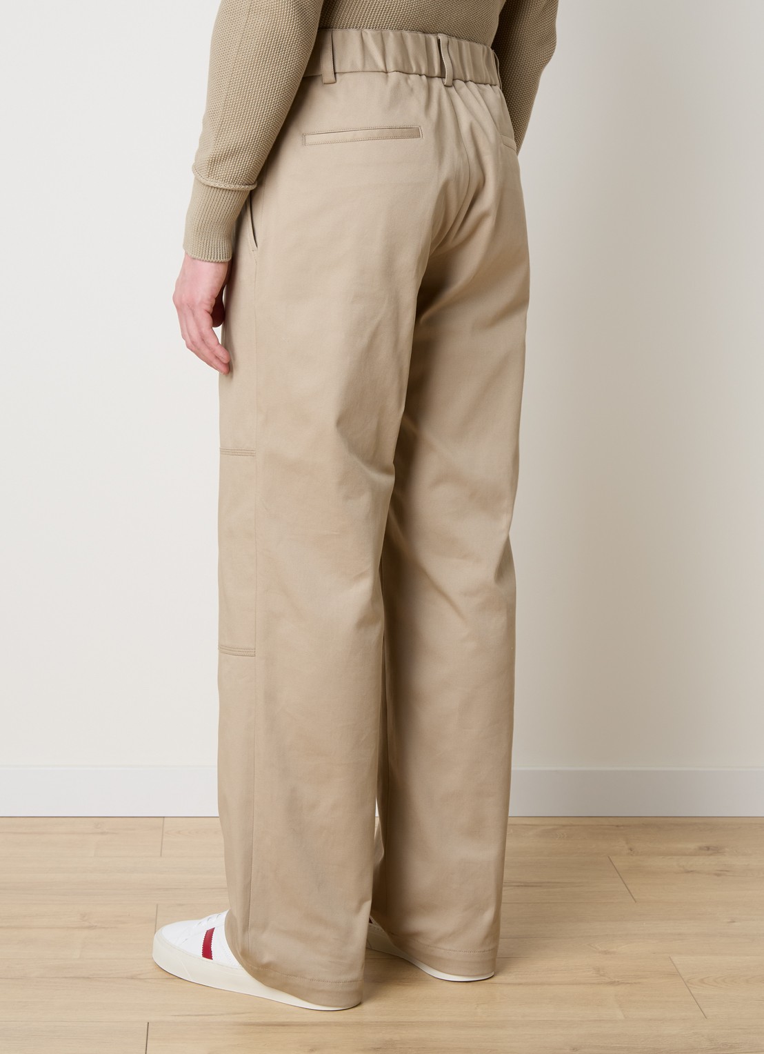 Moncler Loose fit chino met steekzakken - achterkant khaki