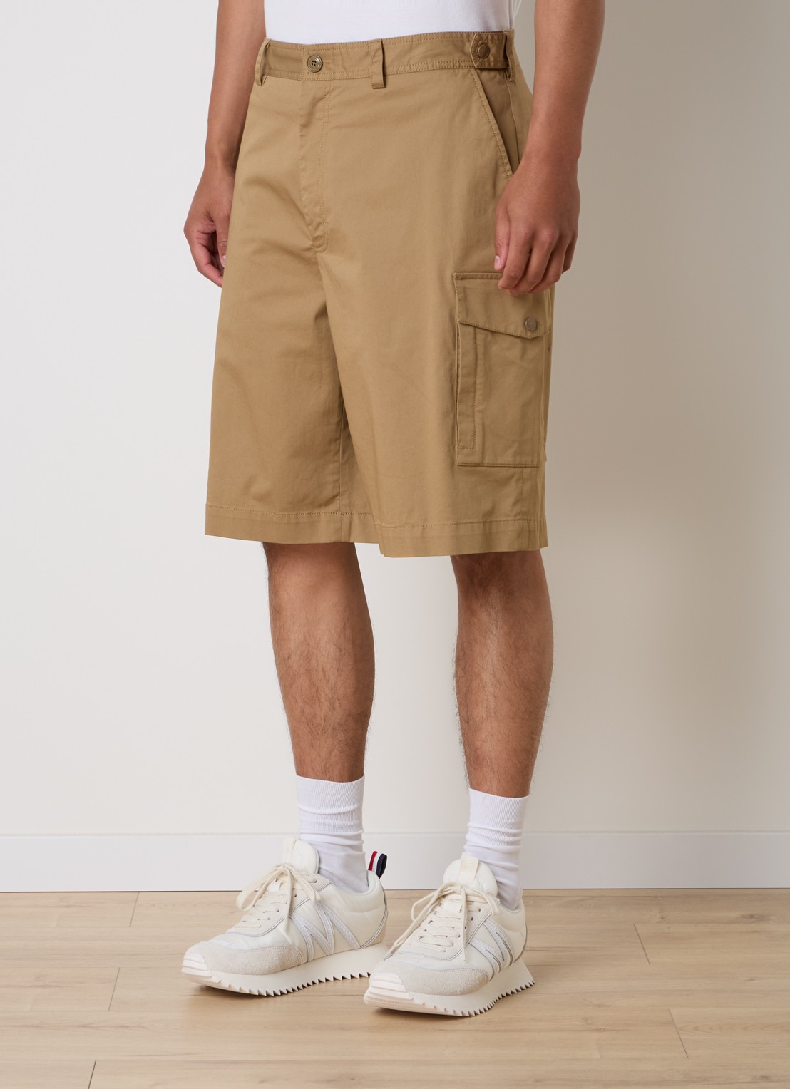 Moncler Loose fit korte cargobroek met steekzakken - detail 3 camel