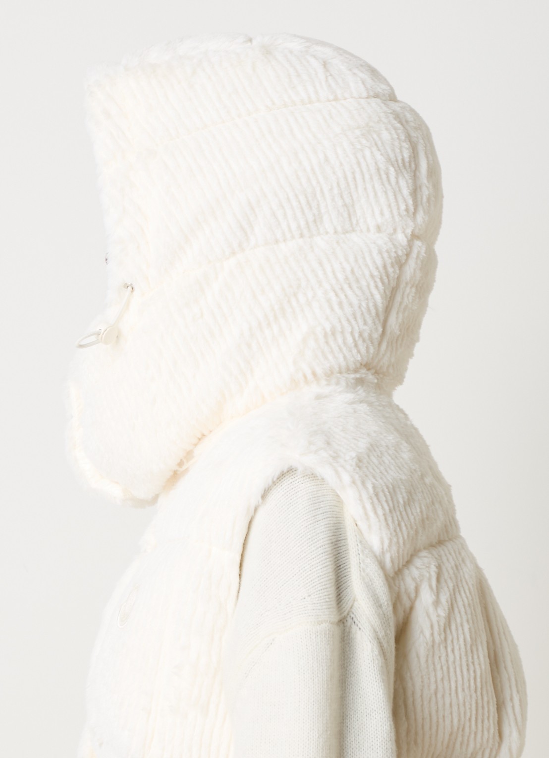 Moncler Luzule gewatteerde bodywarmer met donsvulling en logo - detail 4 gebroken wit