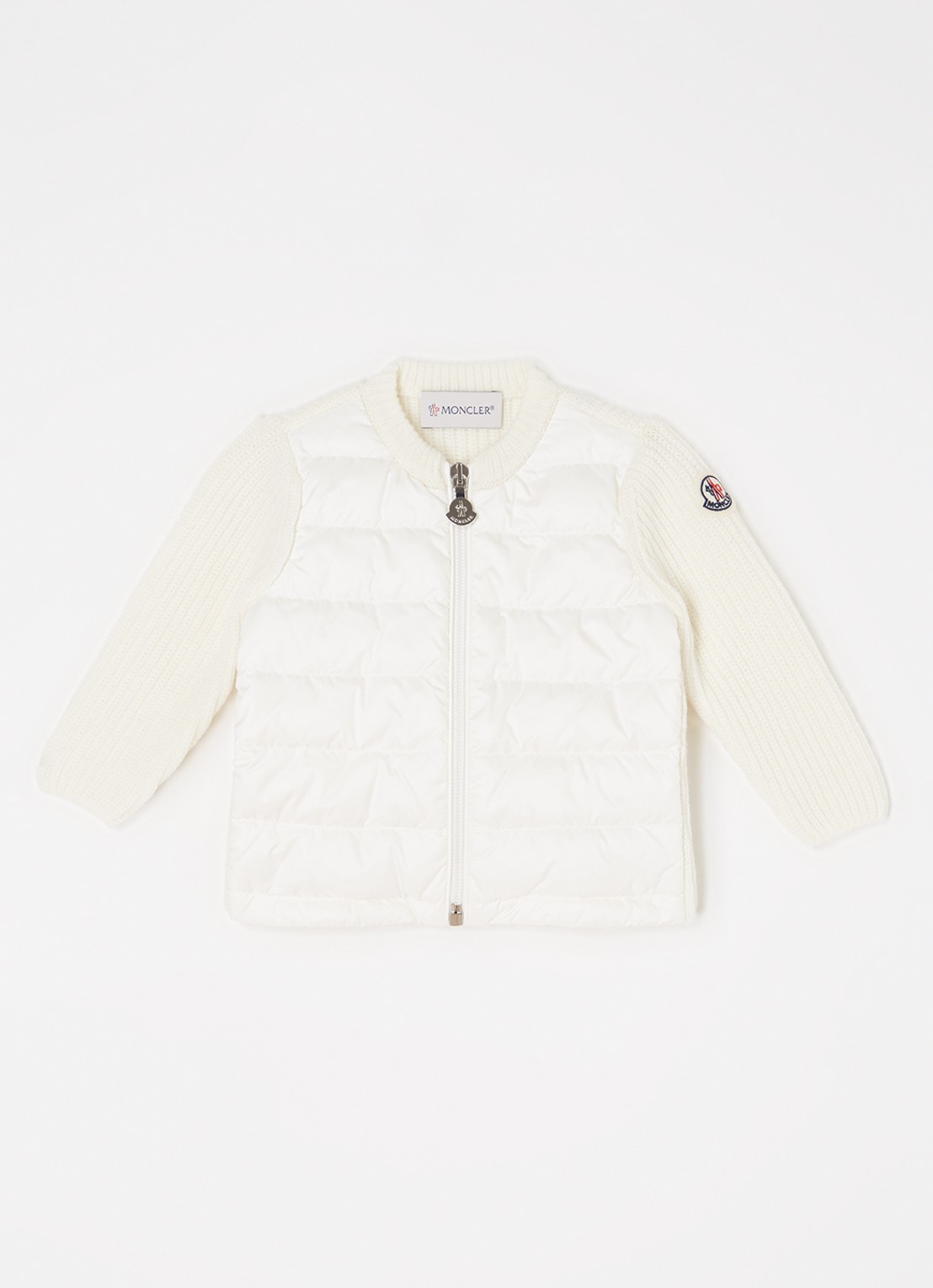 Moncler M1241 grofgebreid vest van wol met gewatteerde voorpand met donsvulling - voorkant 2 wit