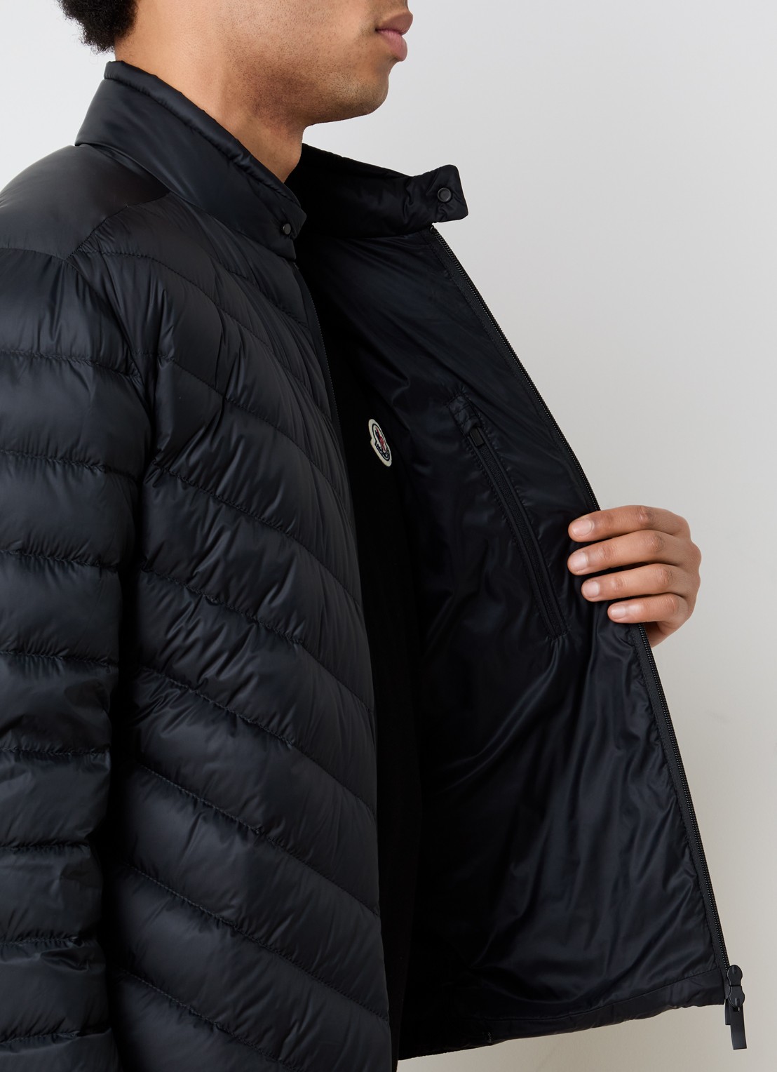 Moncler Mackinac pufferjack met donsvulling - detail 5 zwart