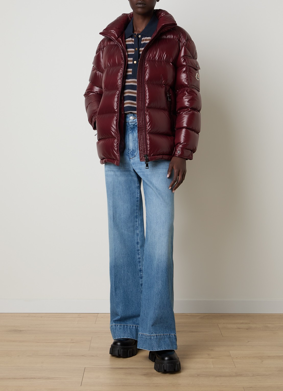 Moncler Maire puffer jack met donsvulling en afneembare capuchon - voorkant 2 bordeauxrood