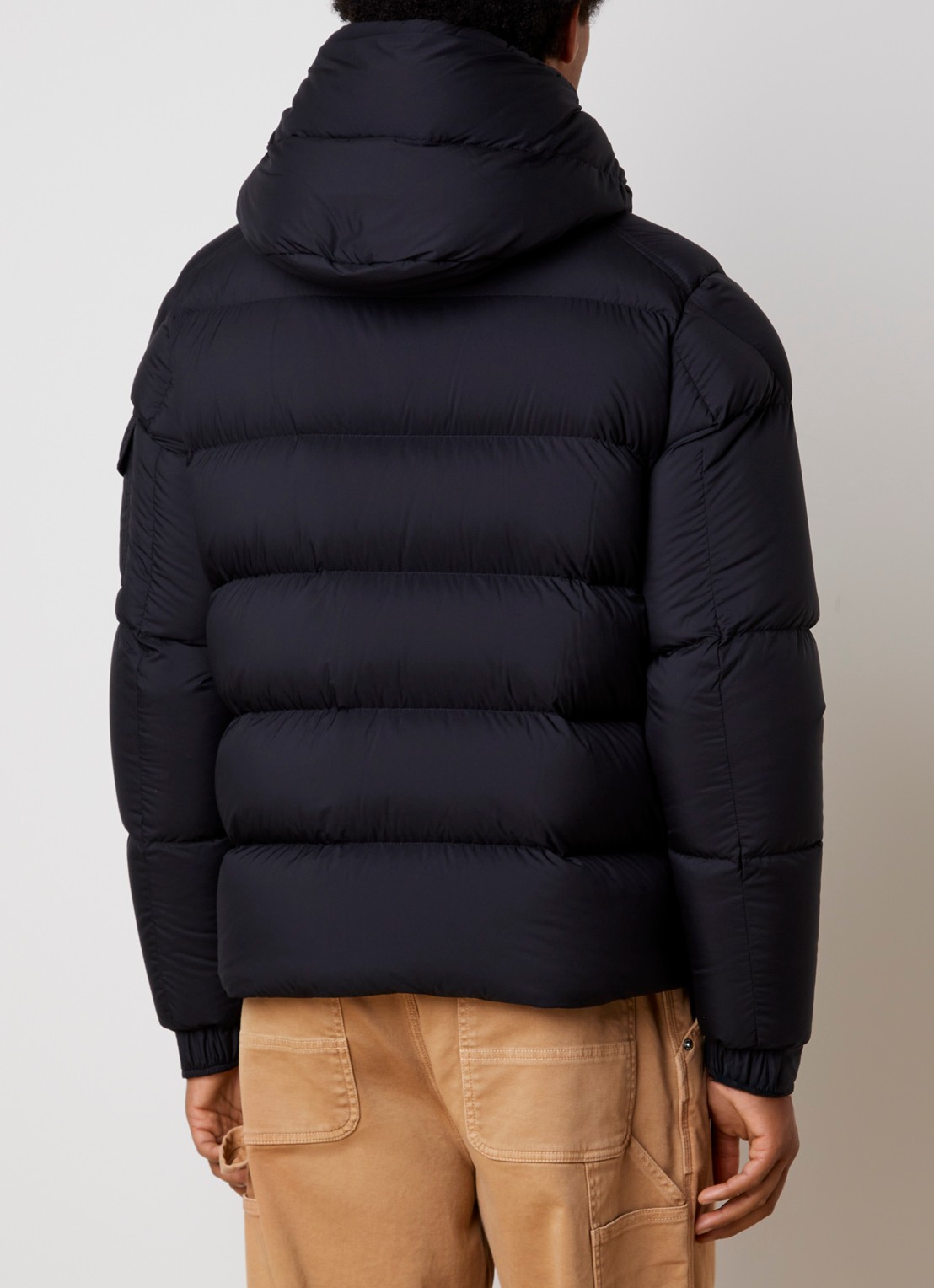 Moncler Maya puffer jack met donsvulling en ritszakken - achterkant 4 zwart