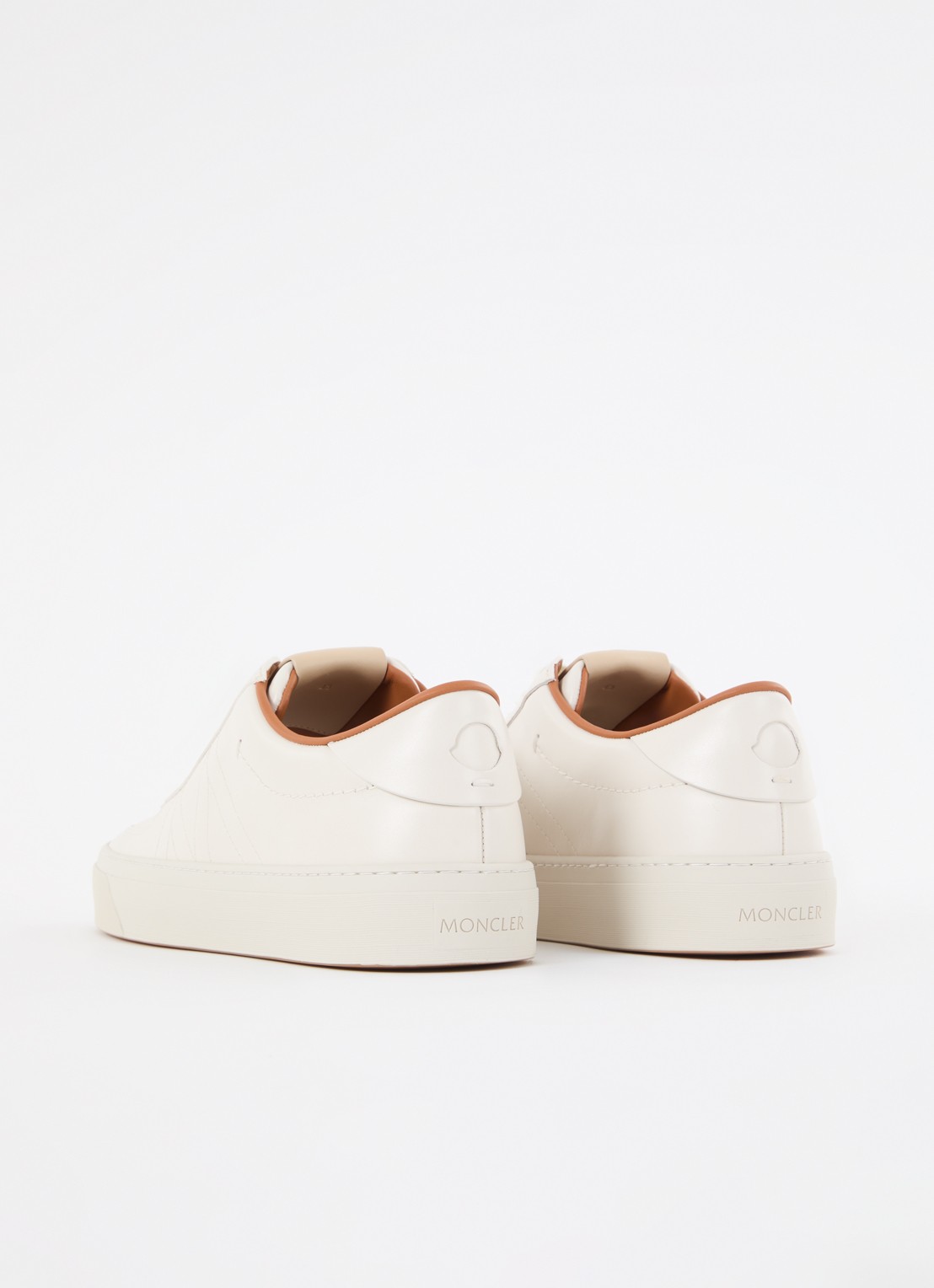 Moncler Monclub sneaker van leer  - achterkant 7 gebroken wit