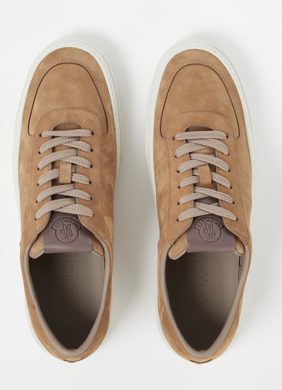 Moncler Monclub sneaker van suède - detail 3 camel
