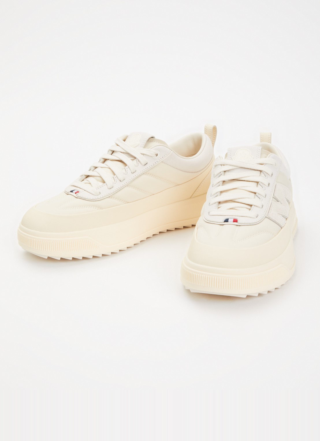 Moncler Monpulse sneaker met suède details - detail gebroken wit