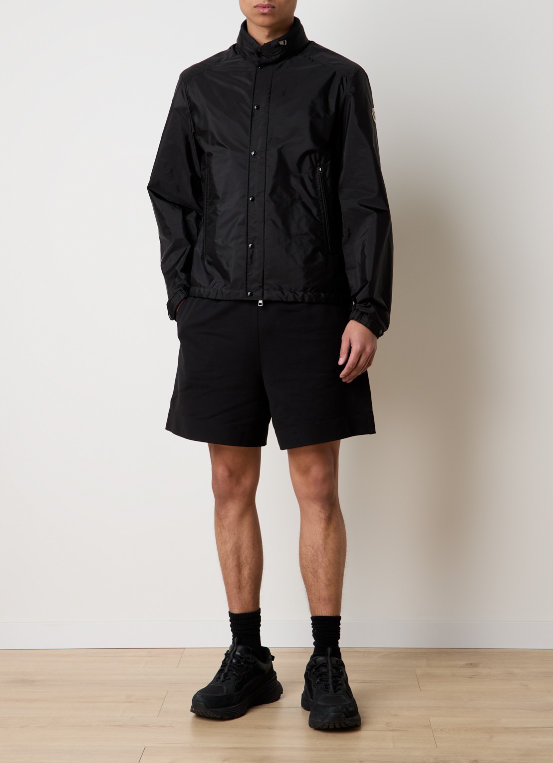 Moncler Montriond windjack met opbergbare capuchon - voorkant 2 zwart
