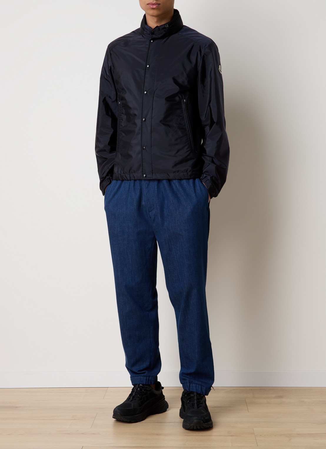 Moncler Montriond windjack met opbergbare capuchon - voorkant 3 donkerblauw