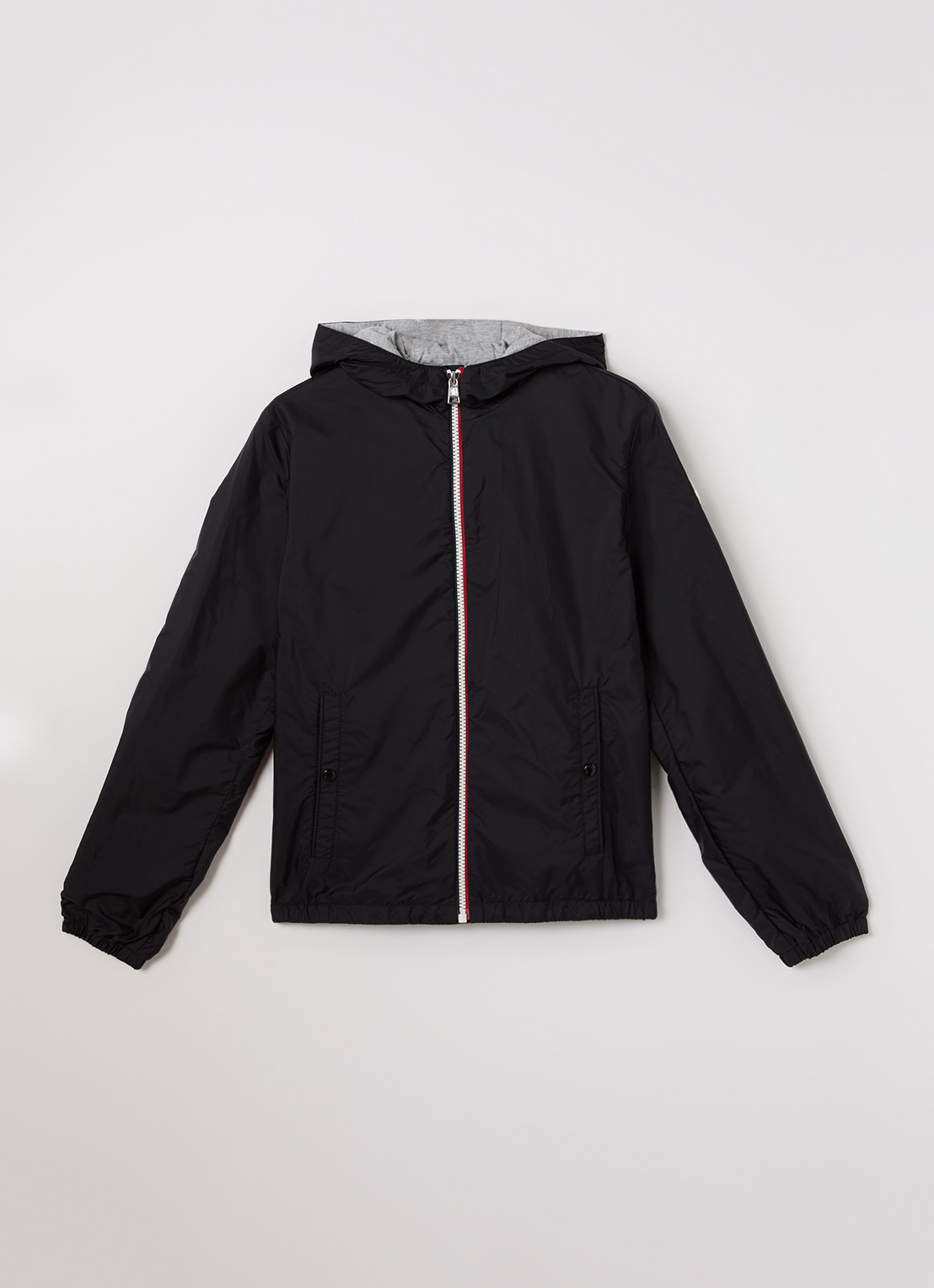 Moncler New Urville regenjack met capuchon - voorkant 2 zwart