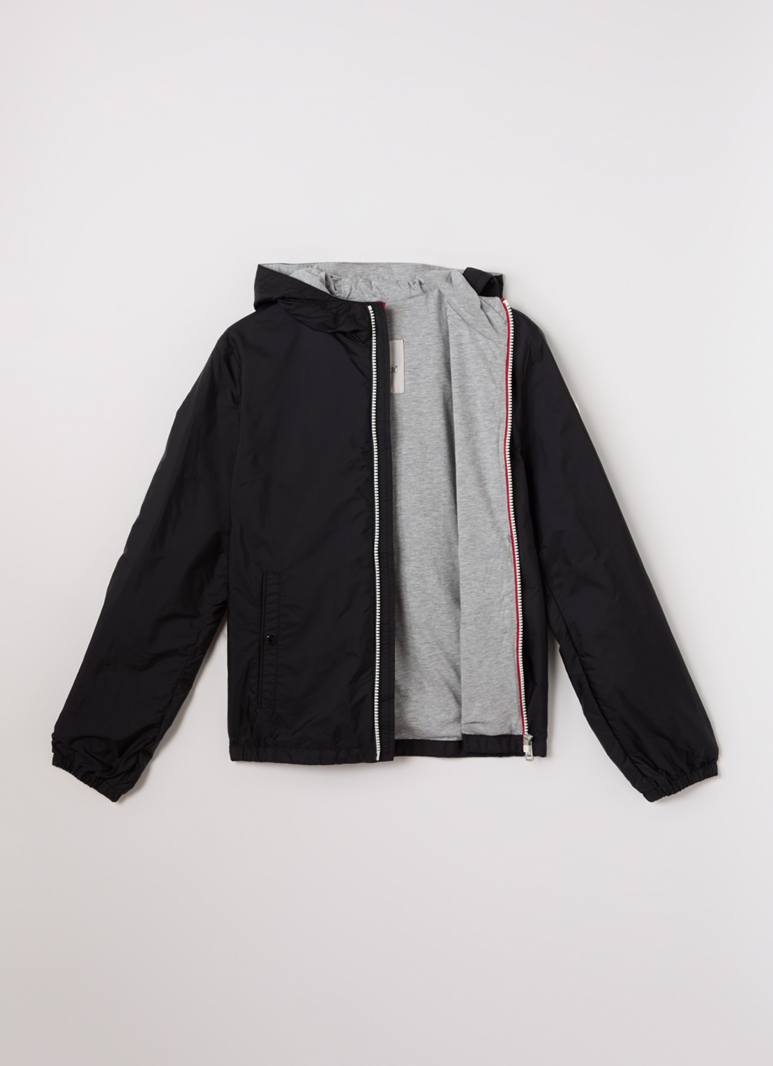 Moncler New Urville regenjack met capuchon - voorkant 3 zwart