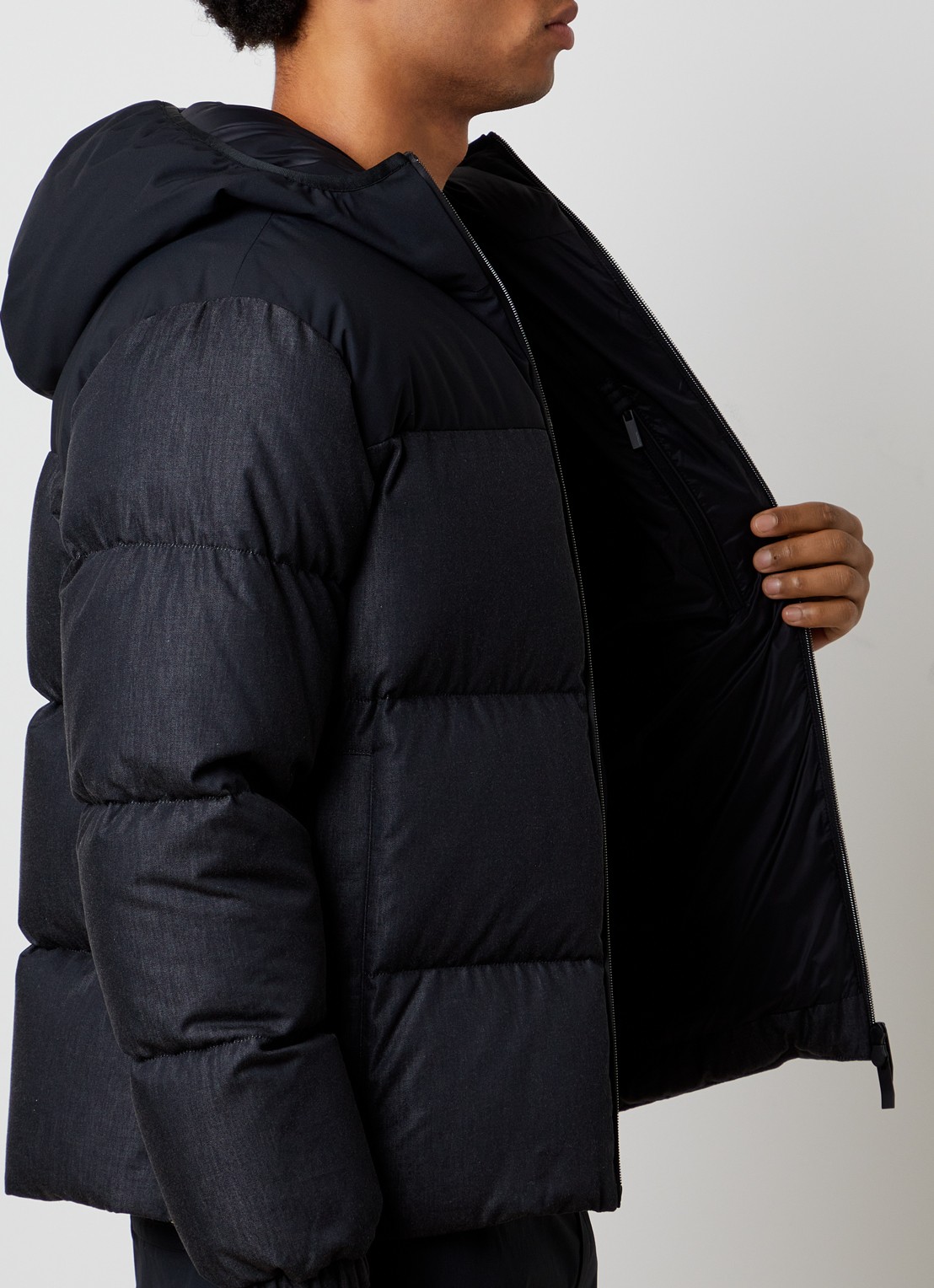Moncler Oulojoki gewatteerd puffer jack met donsvulling en steekzakken - detail 4 donkerblauw