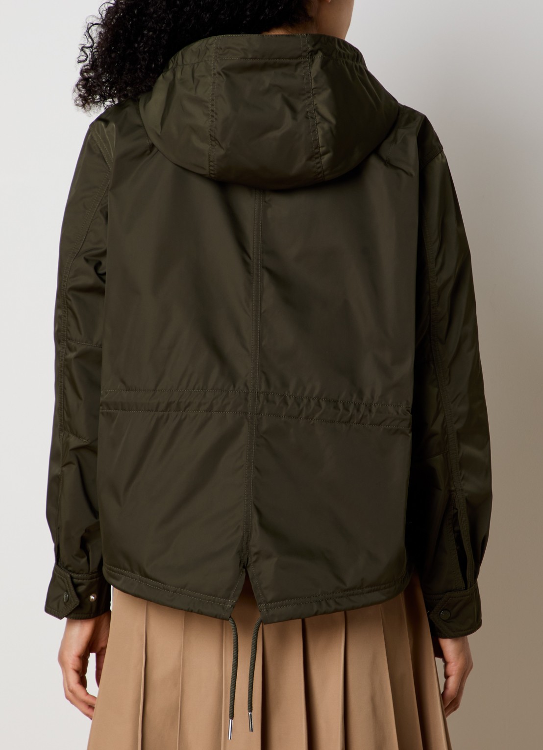 Moncler Parka met capuchon en trekkoord - achterkant olijfgroen