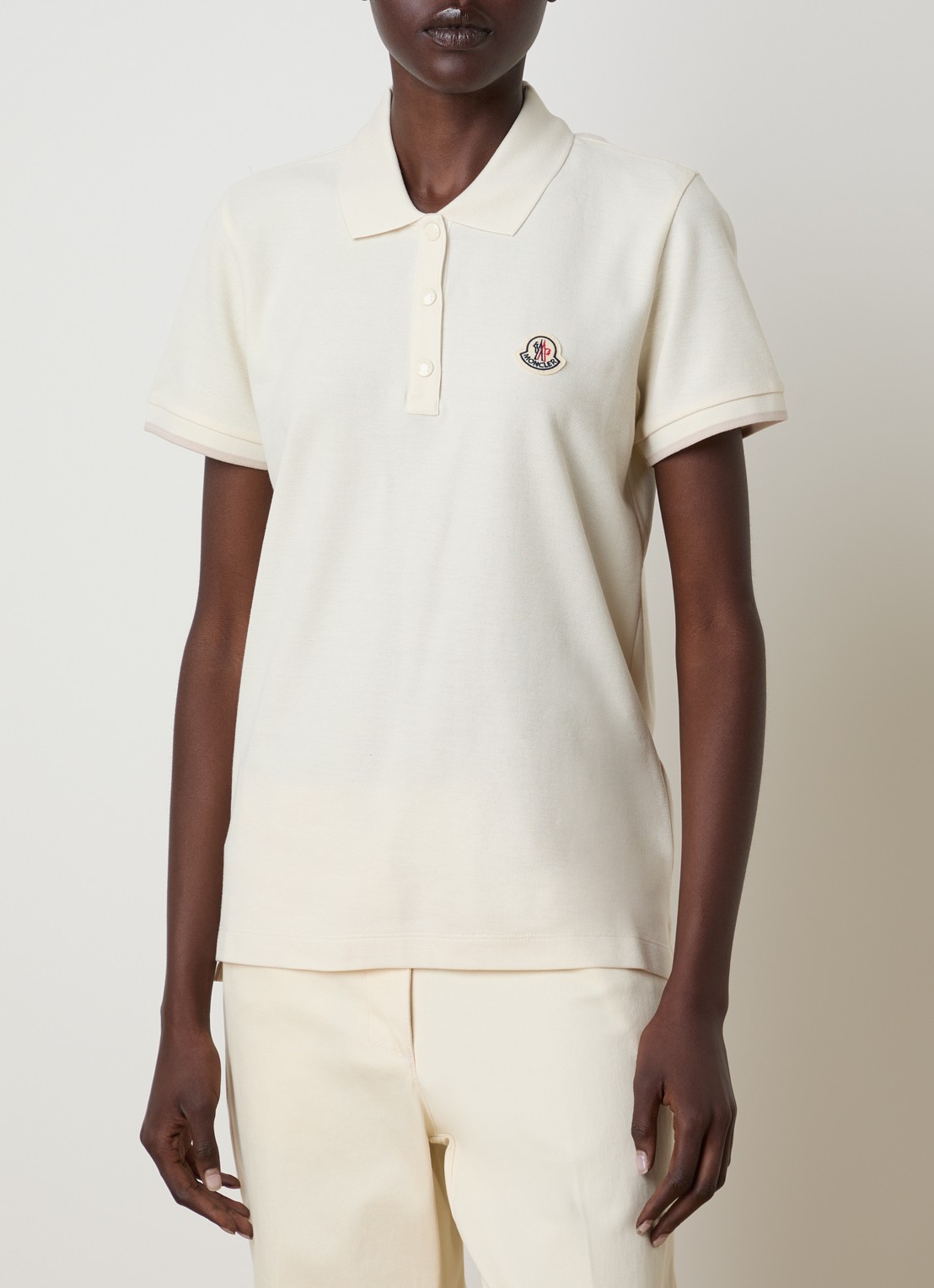 Moncler Polo van piqué katoen met getipteboorden en logopatch  - detail naturel