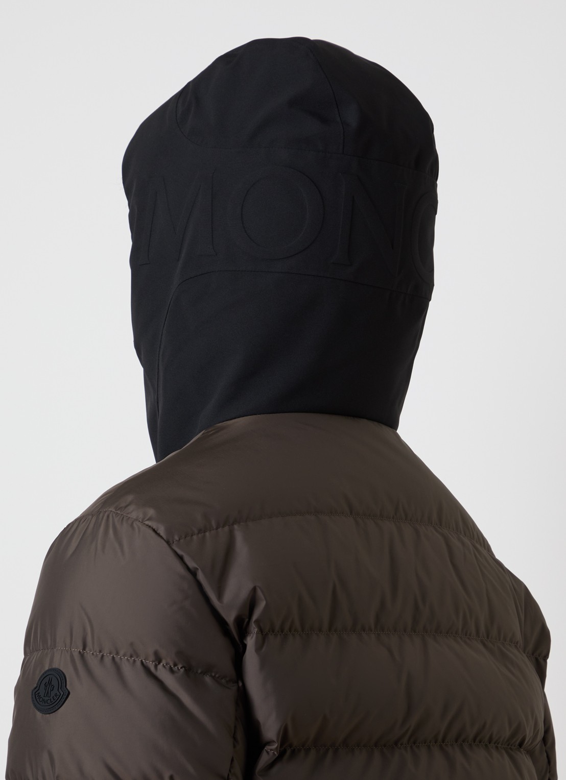 Moncler Puffer jack met donsvulling en capuchon - detail 5 donkerbruin