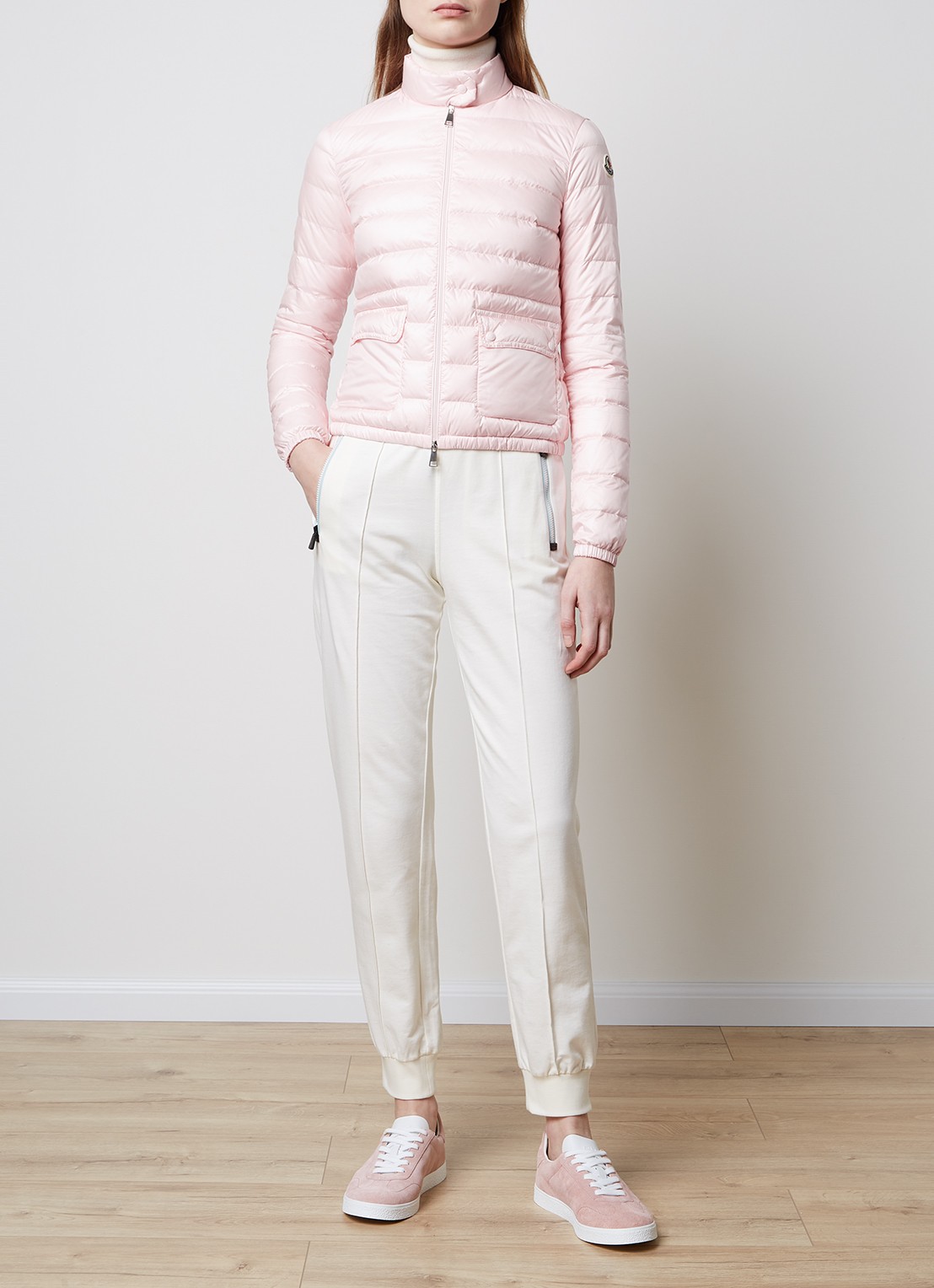 Moncler Puffer jack met donsvulling en klepzakken - voorkant 2 roze