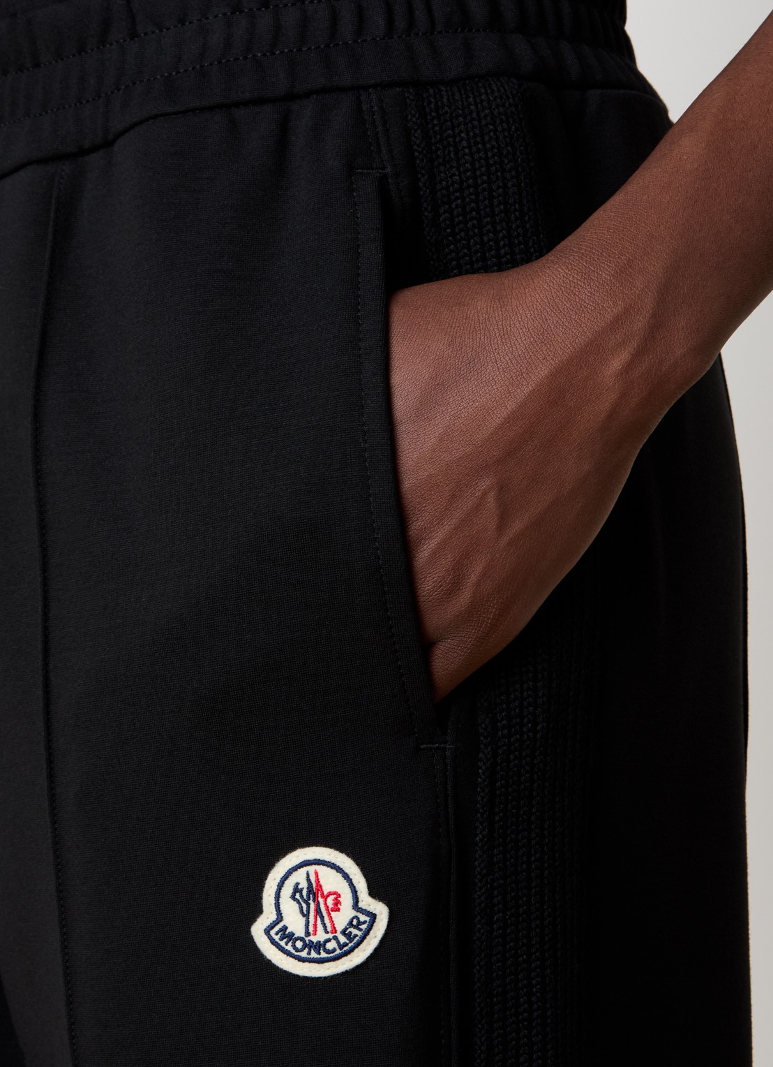 Moncler Punto Milano high waist straight fit trackpants met steekzakken en logo - detail 3 zwart