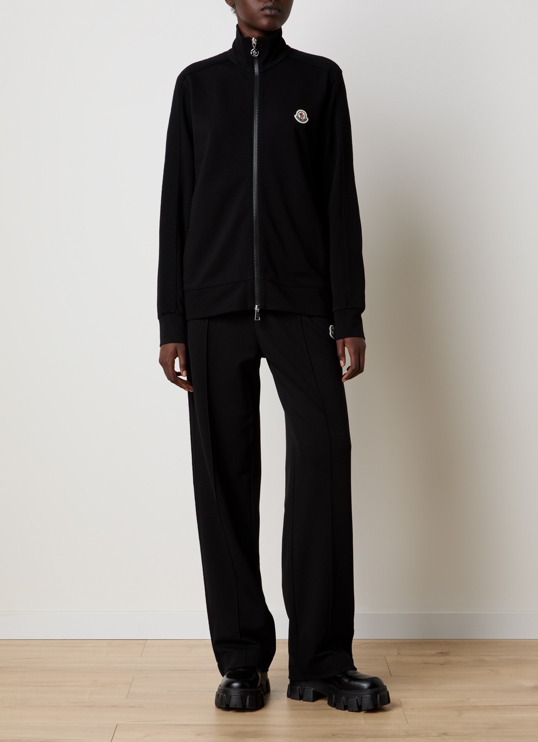 Moncler Punto Milano high waist straight fit trackpants met steekzakken en logo - voorkant 5 zwart