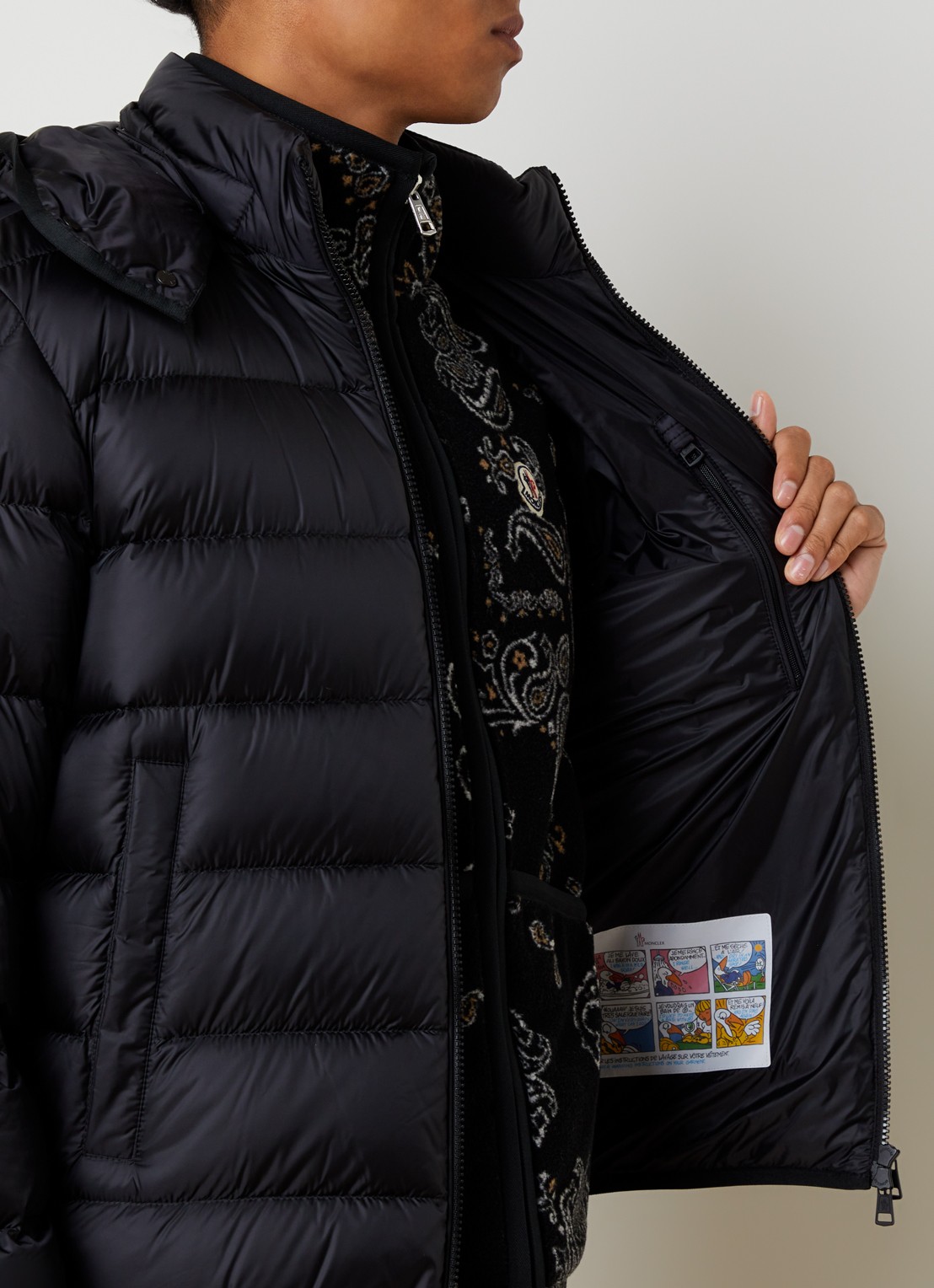 Moncler Ravenlock puffer jack met donsvulling en afneembare capuchon - detail 2 zwart