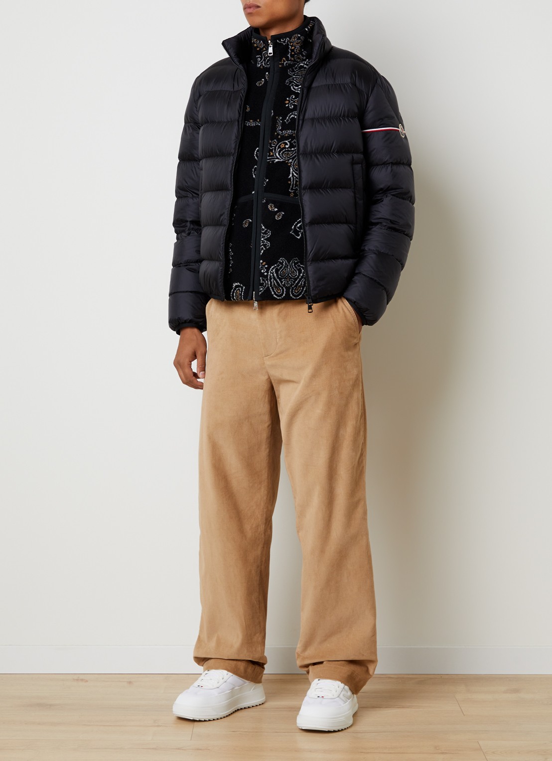 Moncler Ravenlock puffer jack met donsvulling en afneembare capuchon - voorkant 6 zwart