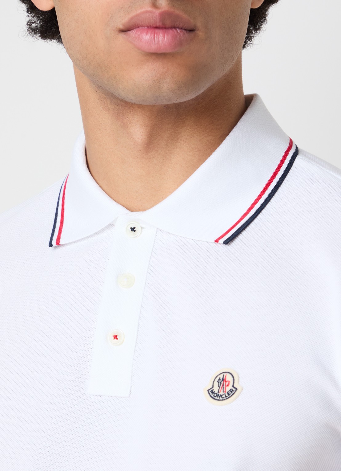 Moncler Regular fit polo van piqué katoen met logo - detail 5 wit
