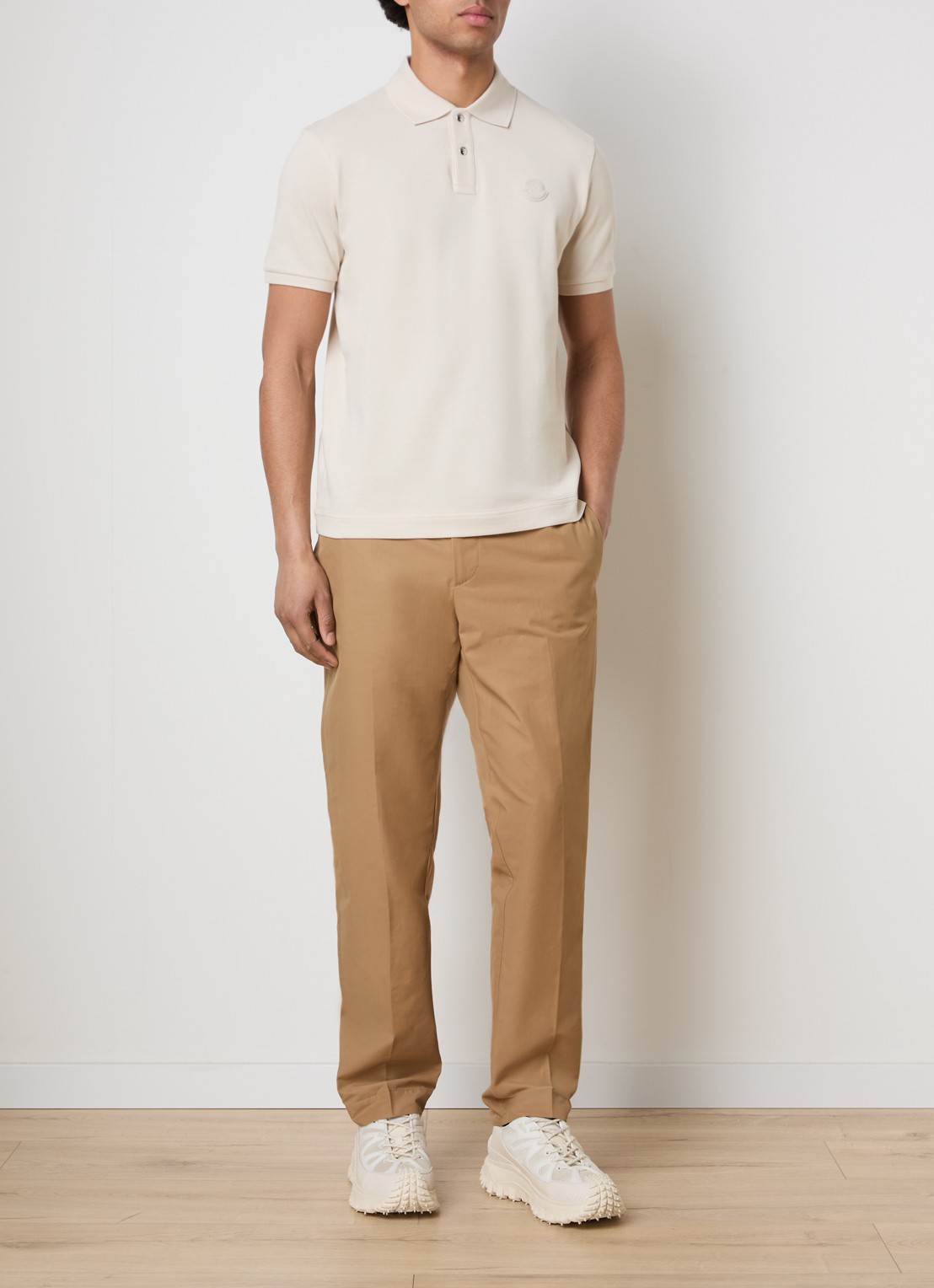 Moncler Regular fit polo van piqué katoen met logo - voorkant 4 creme
