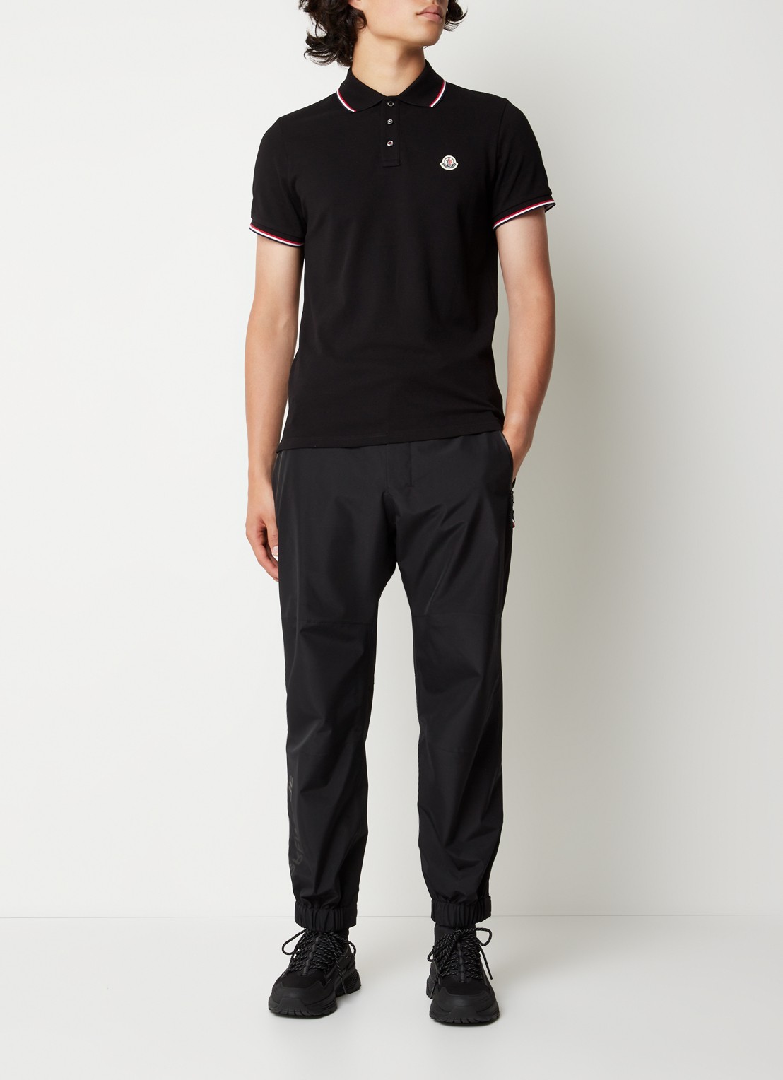 Moncler Regular fit polo van piqué katoen met logoborduring - voorkant 5 zwart