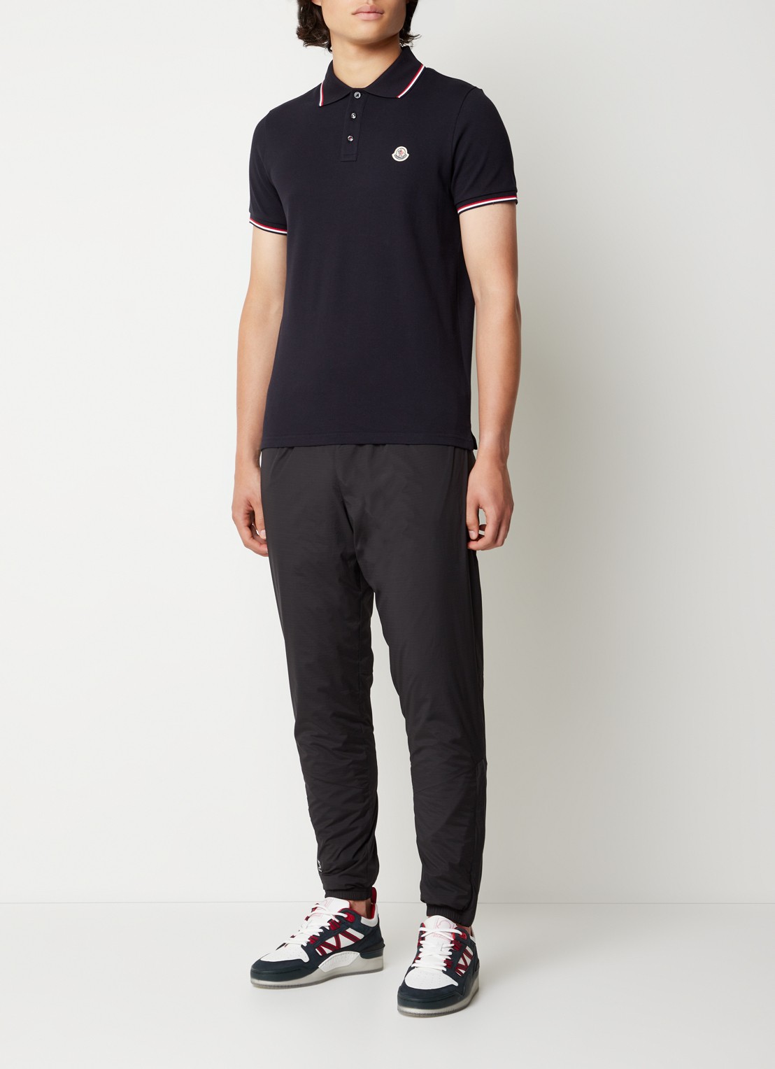 Moncler Regular fit polo van piqué katoen met logoborduring - voorkant 2 blauw